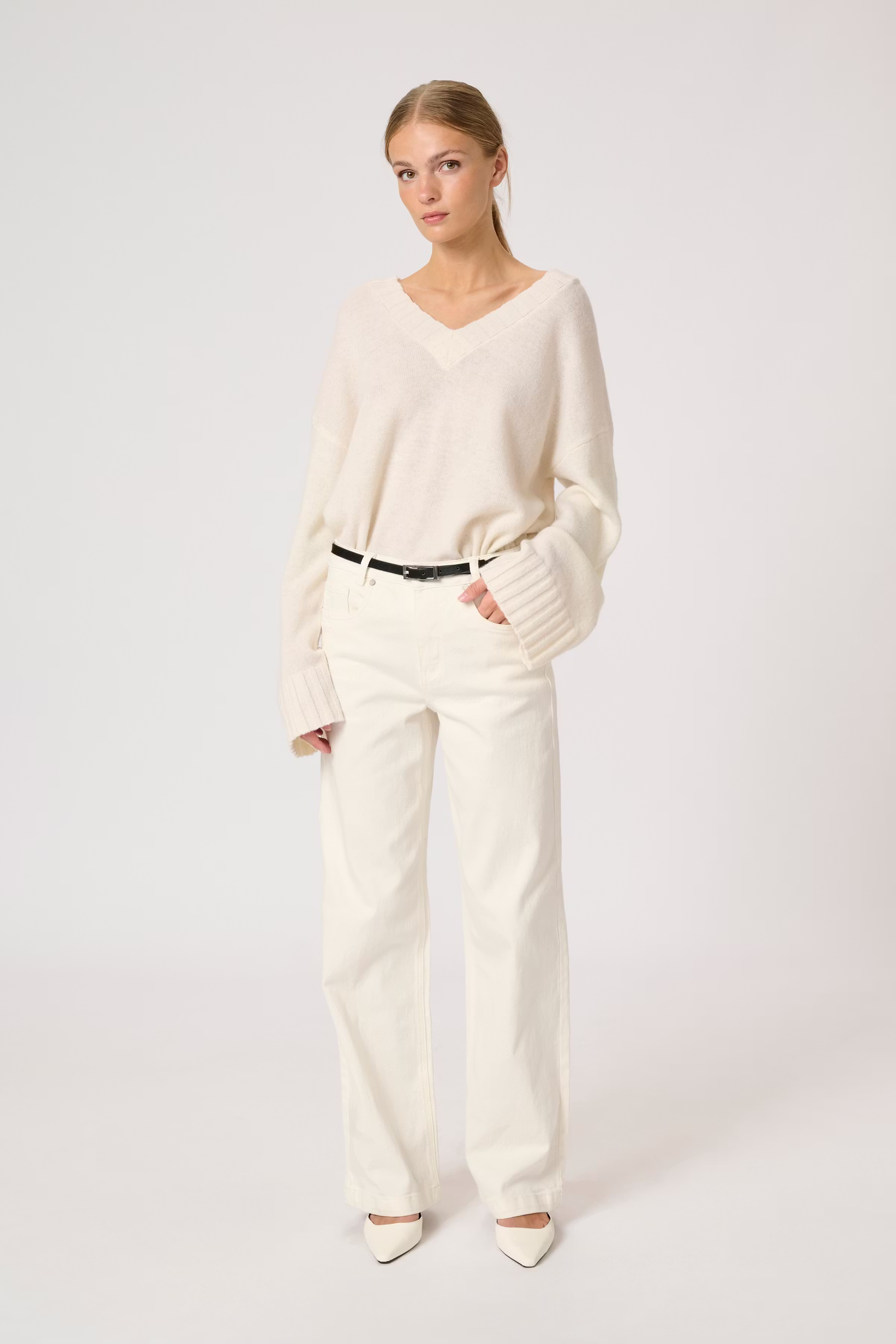 35 THE LOUIS HIGH WIDE LOOKBOOK FRONT 10704619-103563