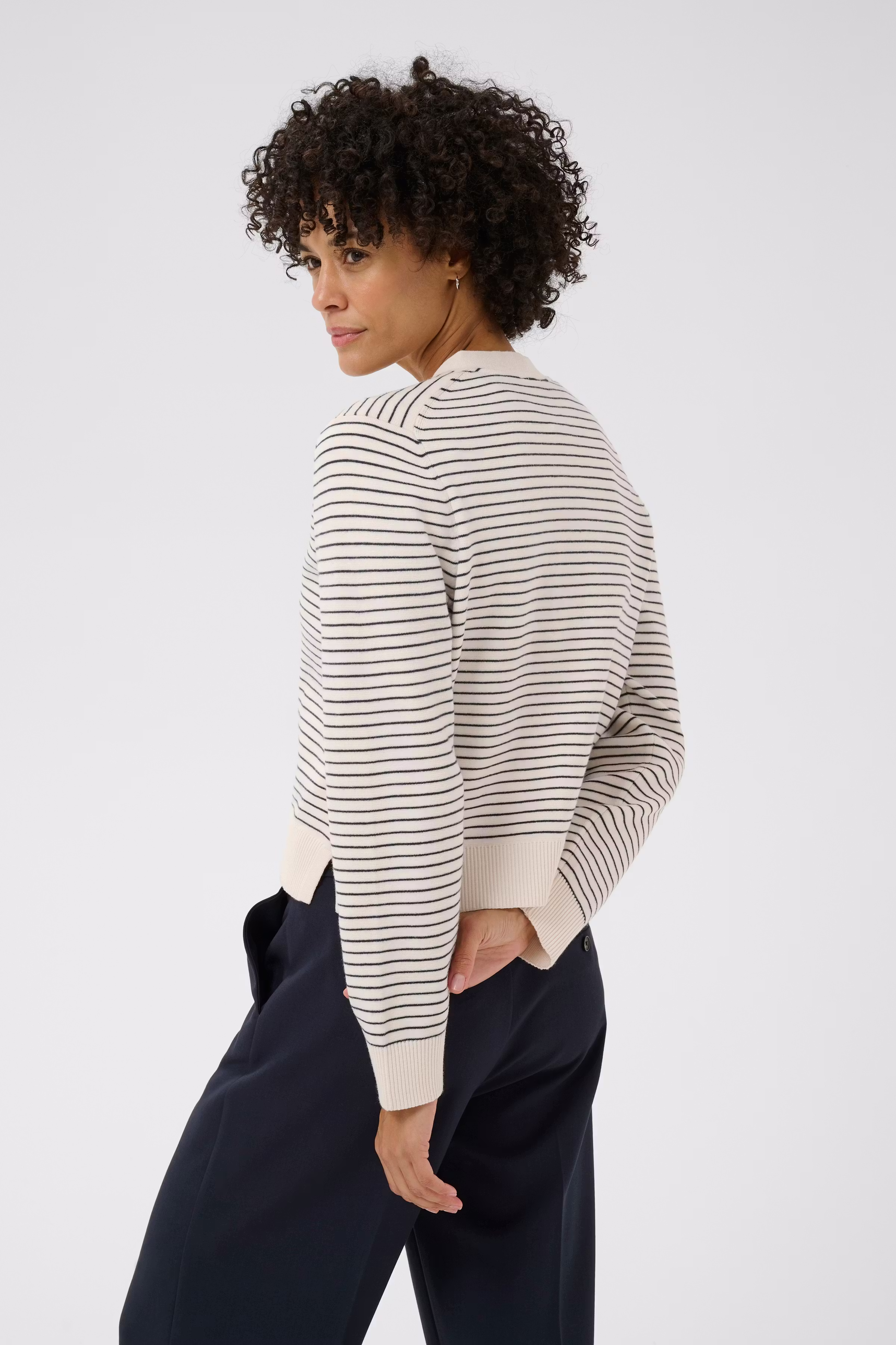 AnessaPW Cardigan LOOKBOOK BACK 30310394-304781