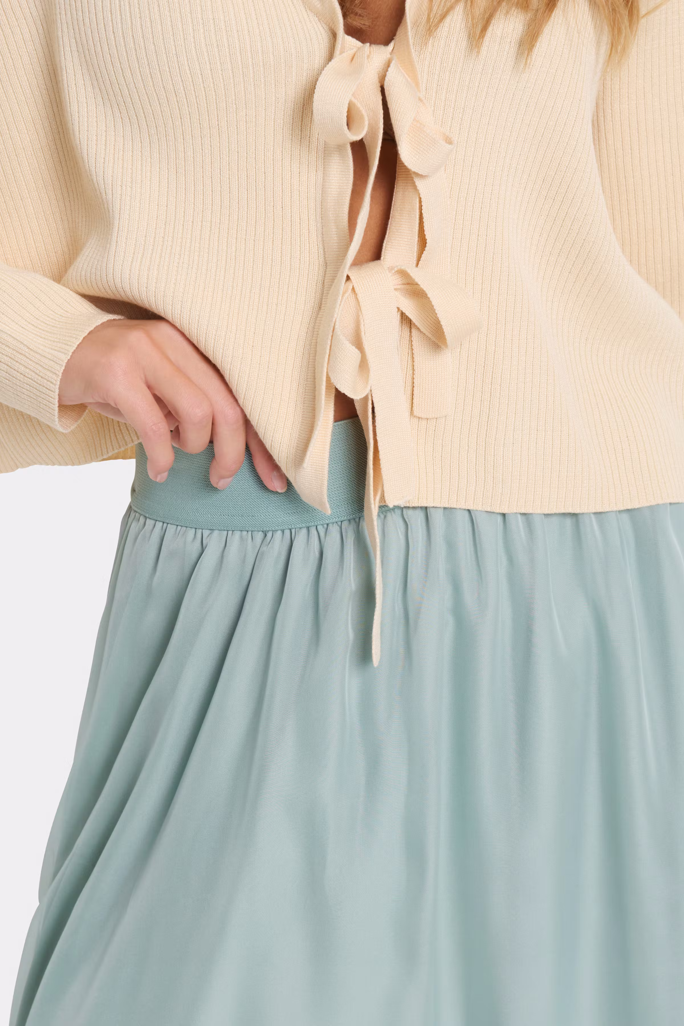 CoralSZ Skirt LOOKBOOK DETAIL 30510620-165106