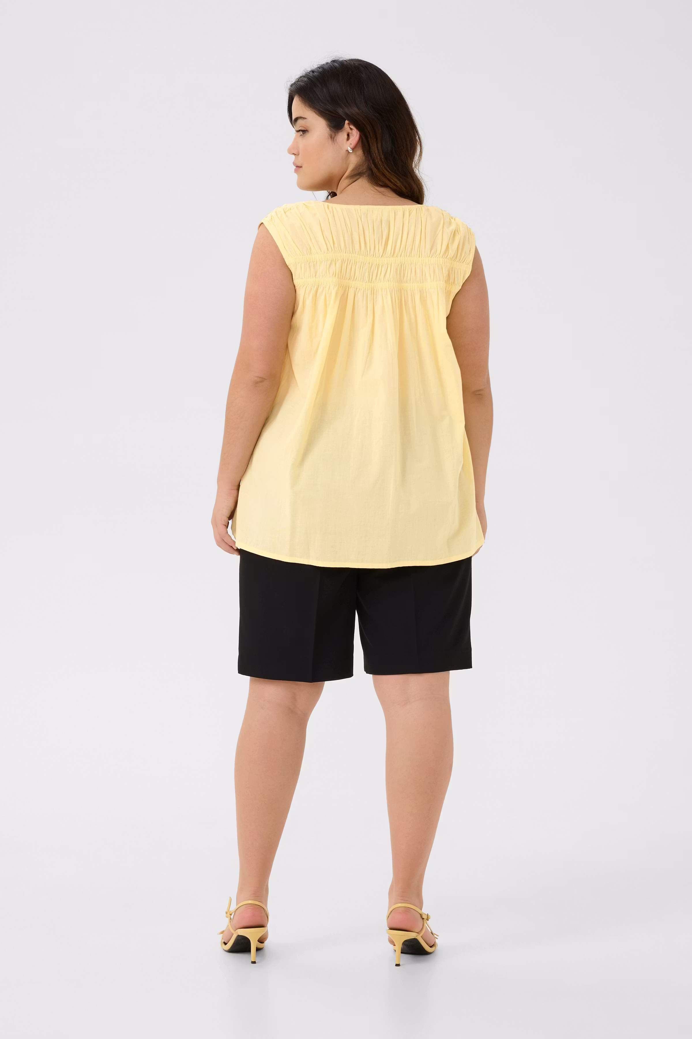 KCthia Blouse LOOKBOOK BACK 10583213-130922