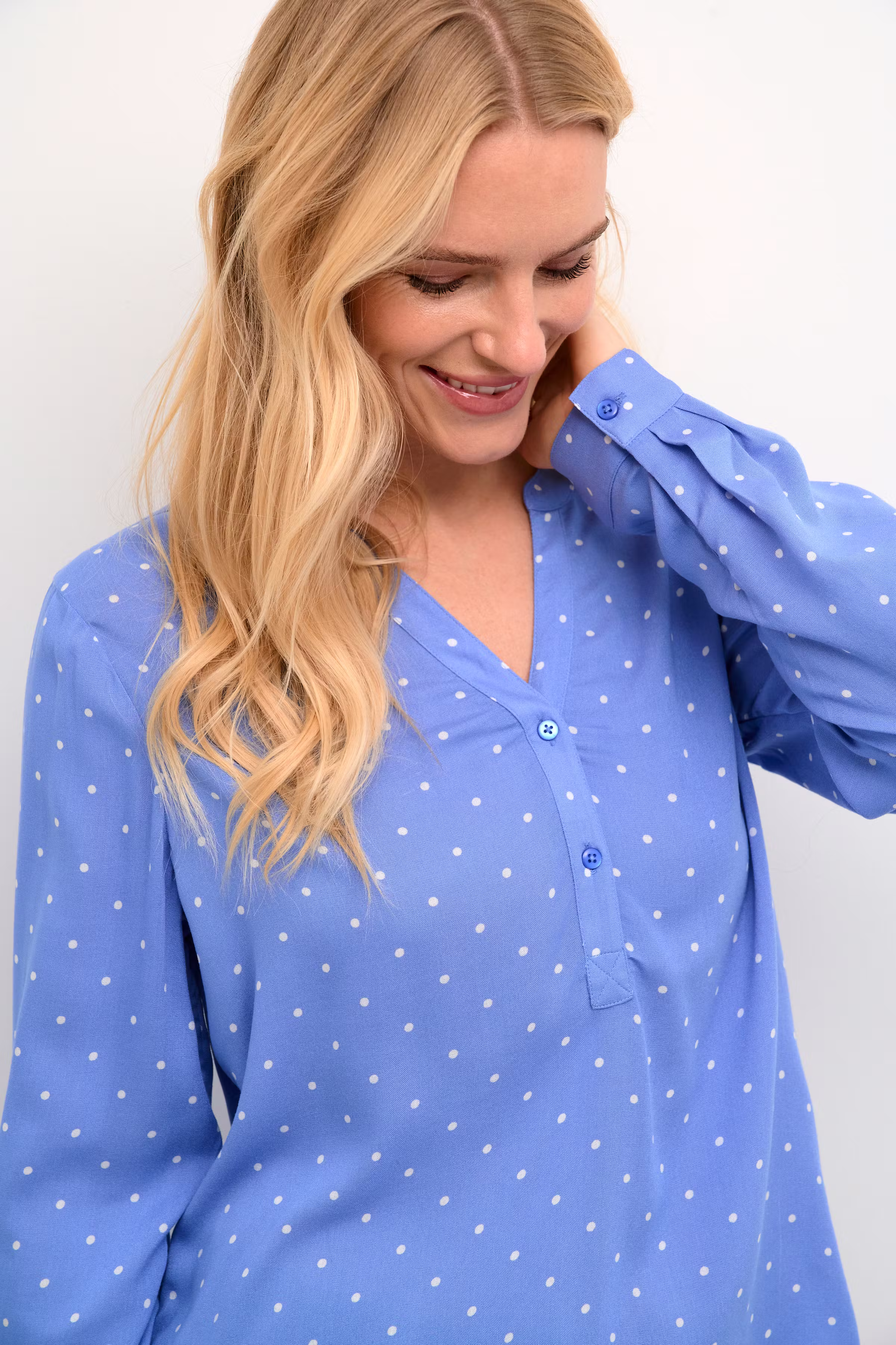 KAjoyce Bluse LOOKBOOK DETAIL 10504584-105642