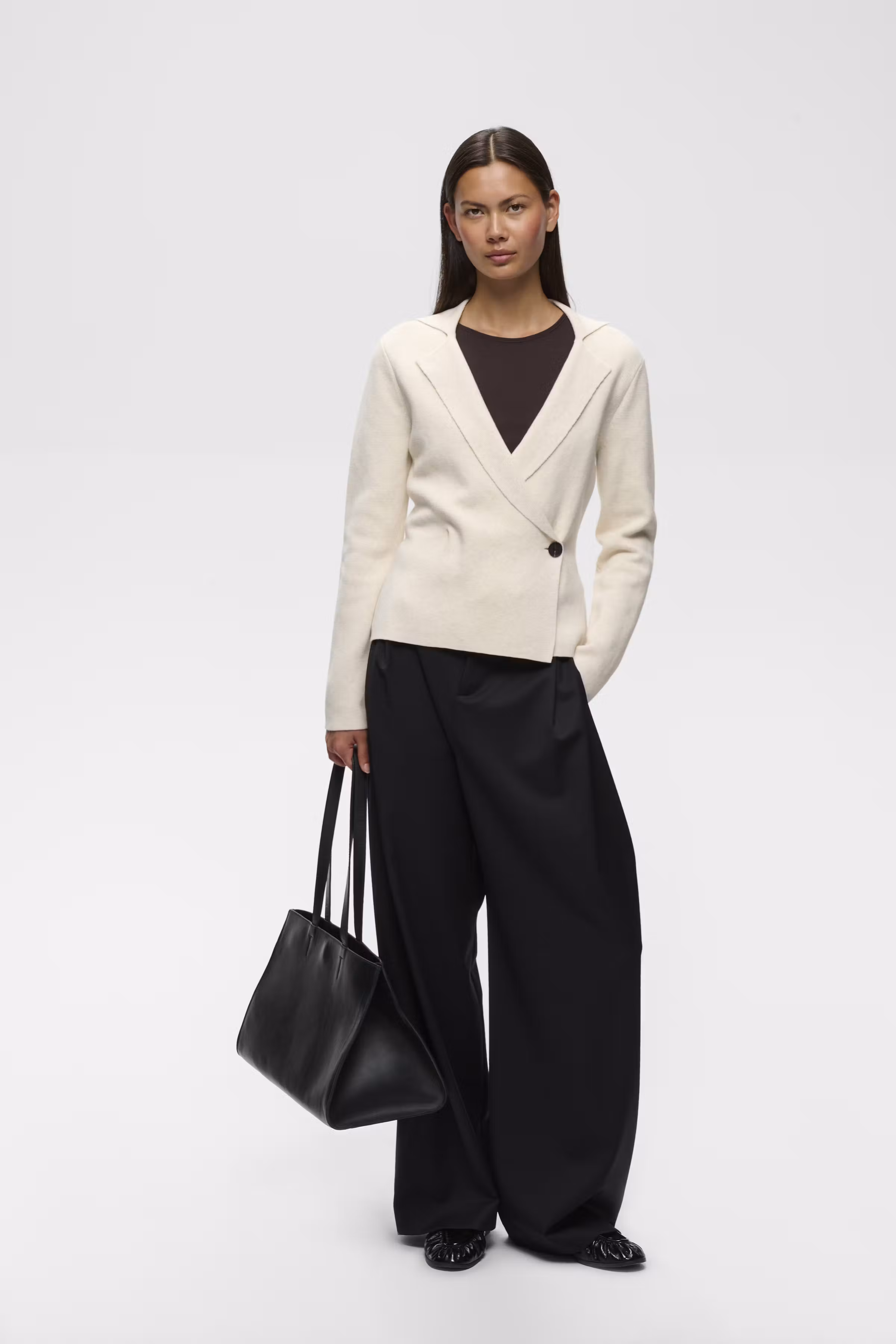 TILDAIW Cardigan LOOKBOOK FRONT 30112914-1109071