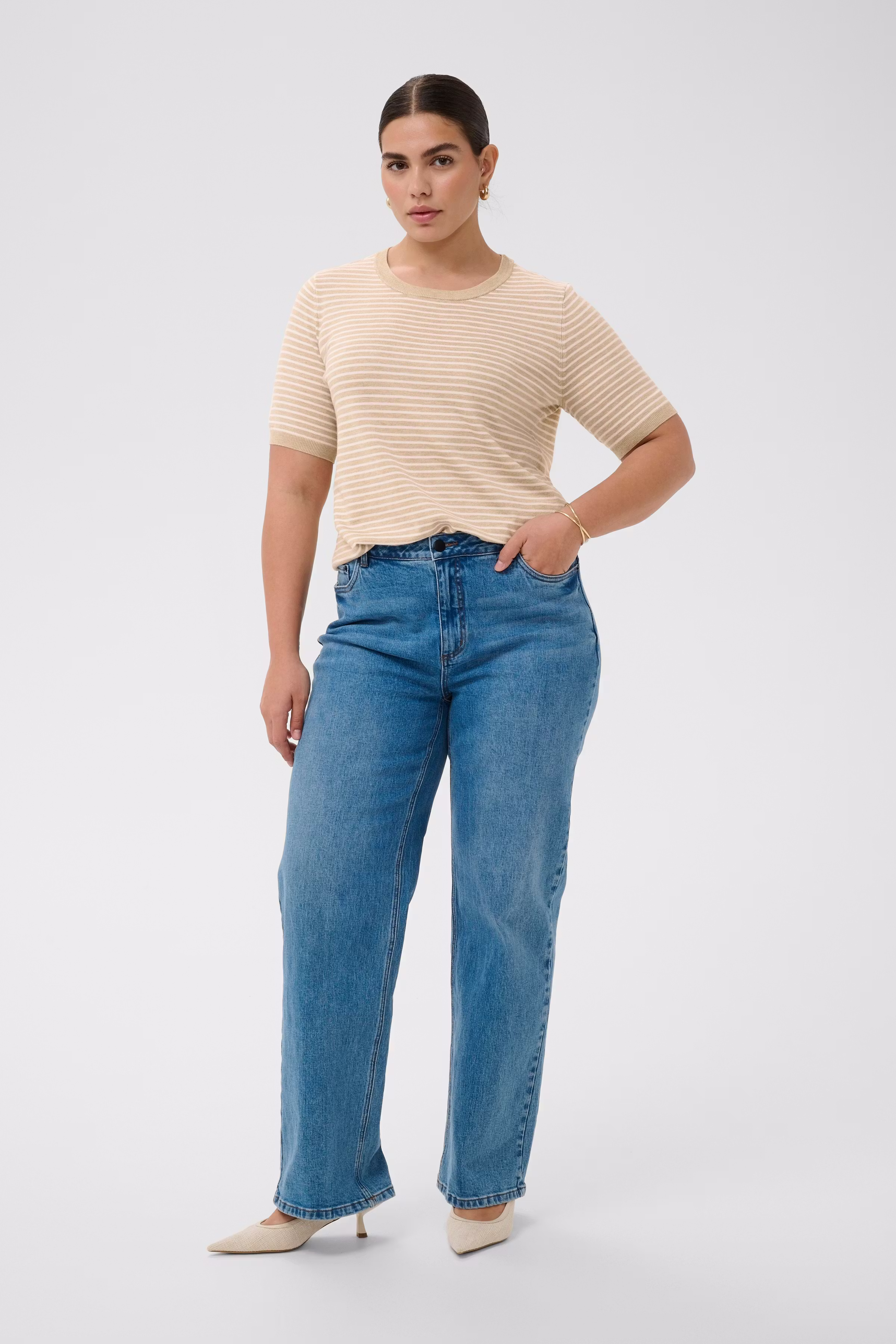 KClizzy Pullover LOOKBOOK FRONT 10584211-109522