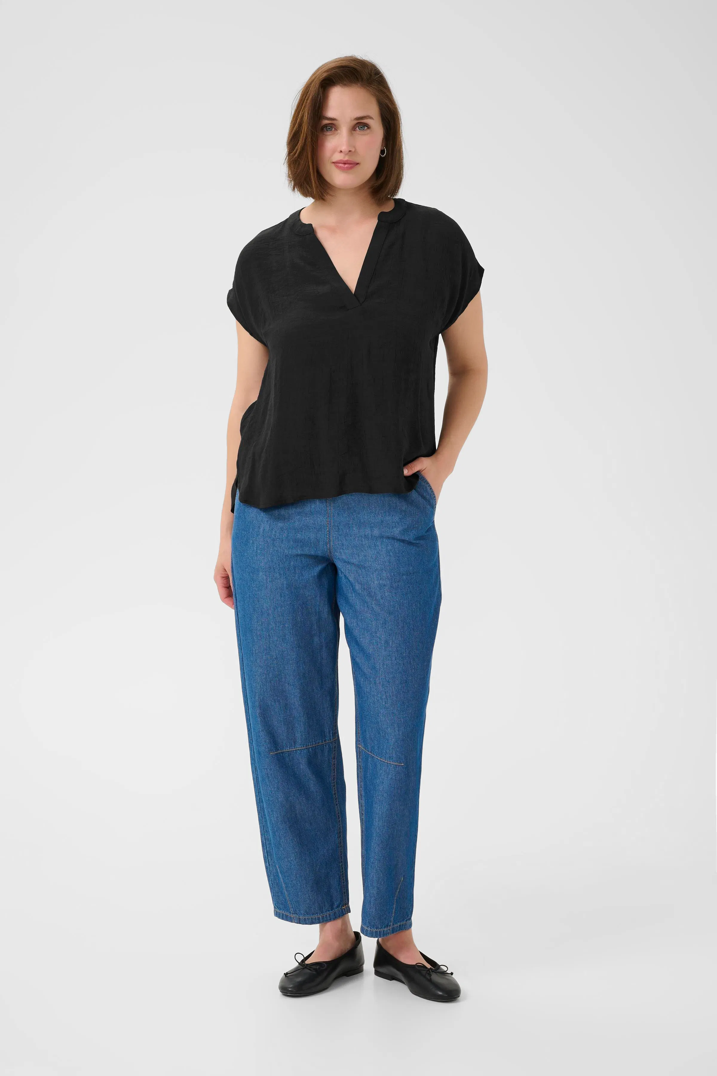 KAanja Bluse LOOKBOOK FRONT 10510118-100121