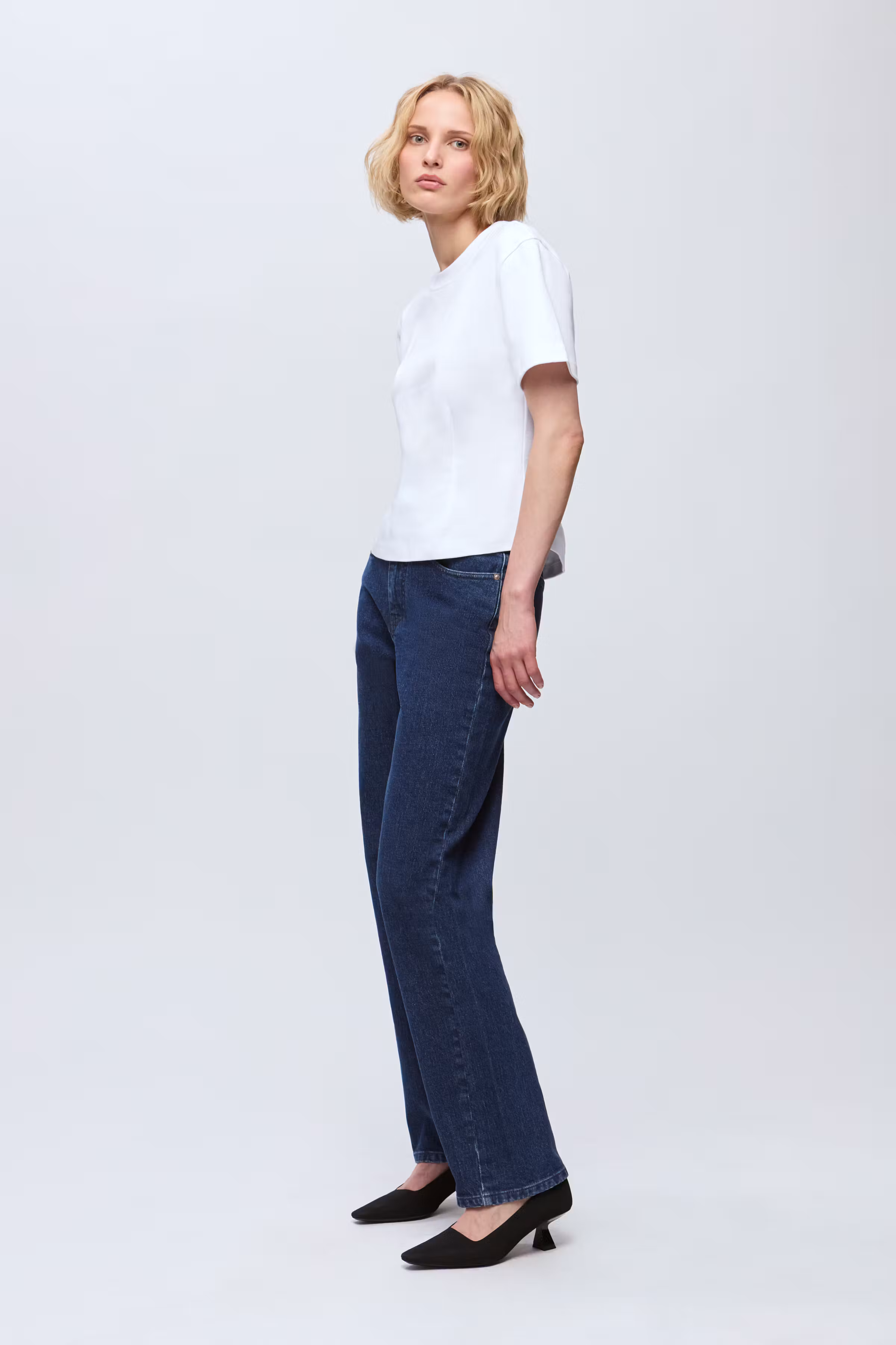 IOFeather T-shirt LOOKBOOK FRONT 30600115-WH001