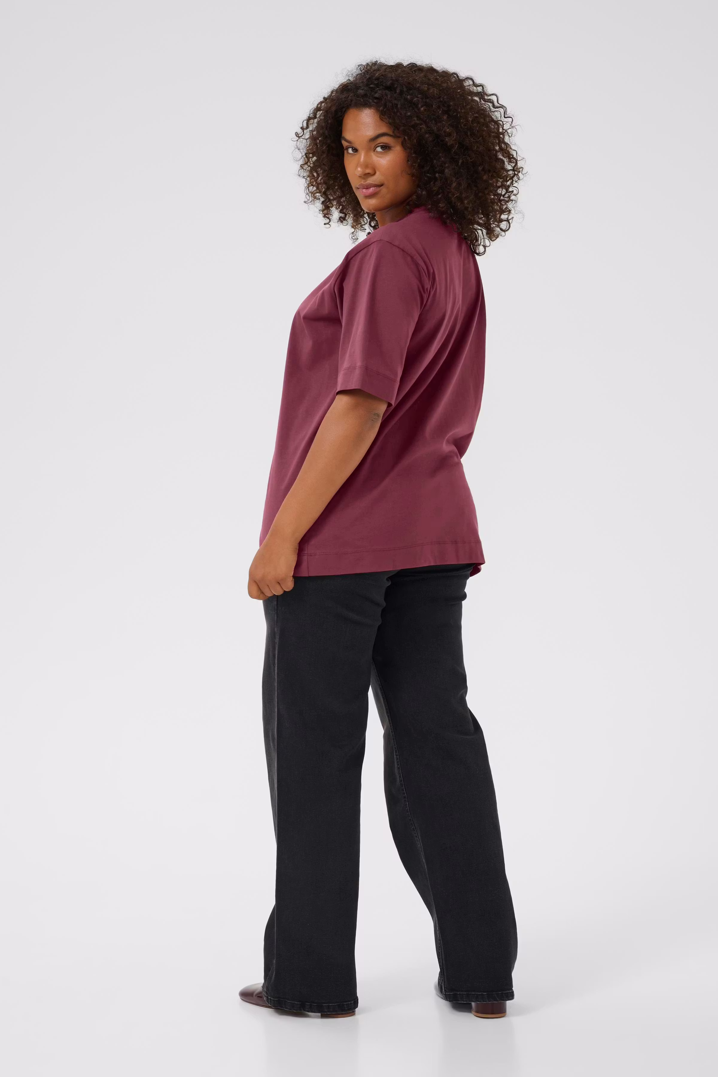 KCmina T-shirt LOOKBOOK BACK 10583008-191528