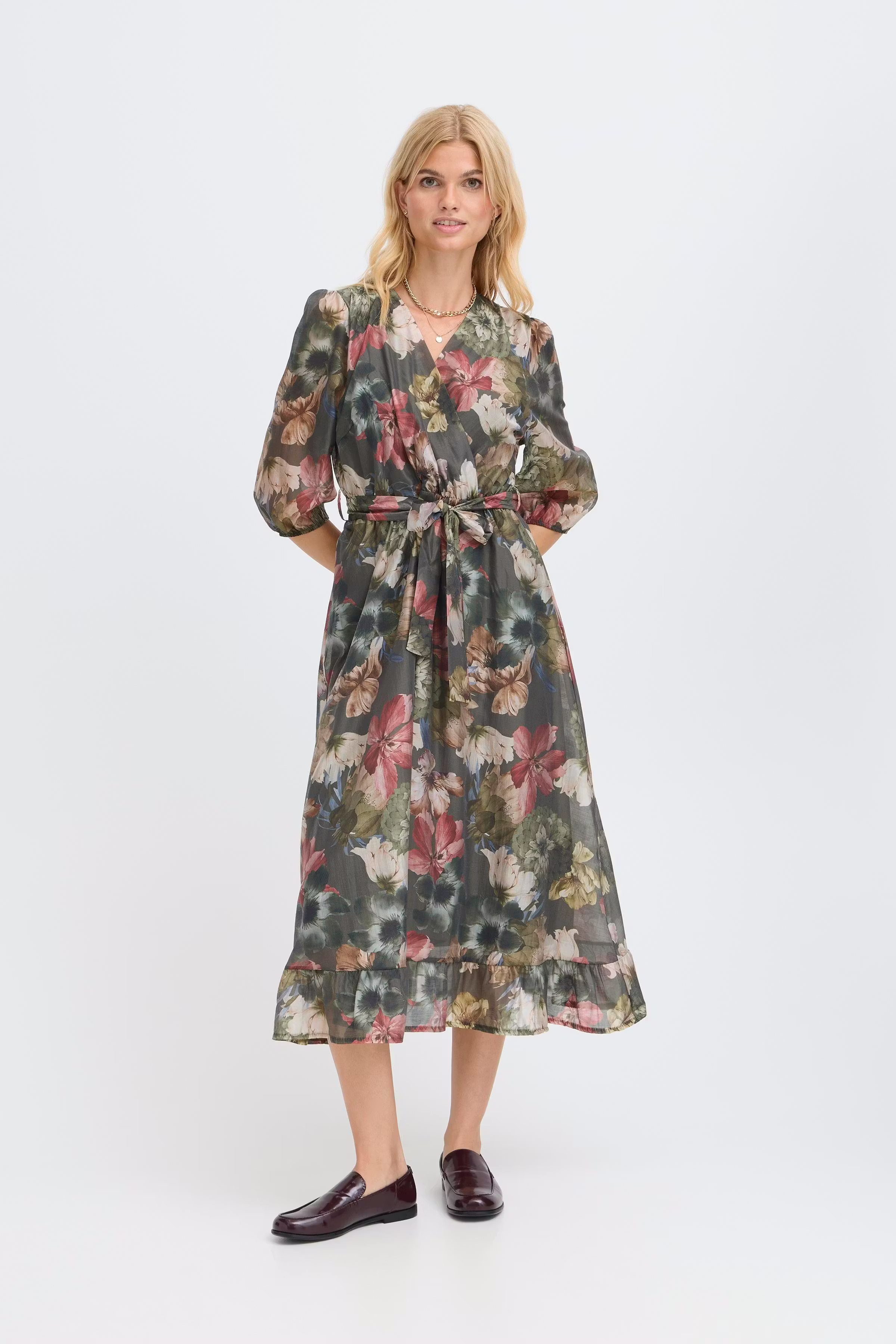 SBLEYIA Kleid LOOKBOOK FRONT 22101065-180515