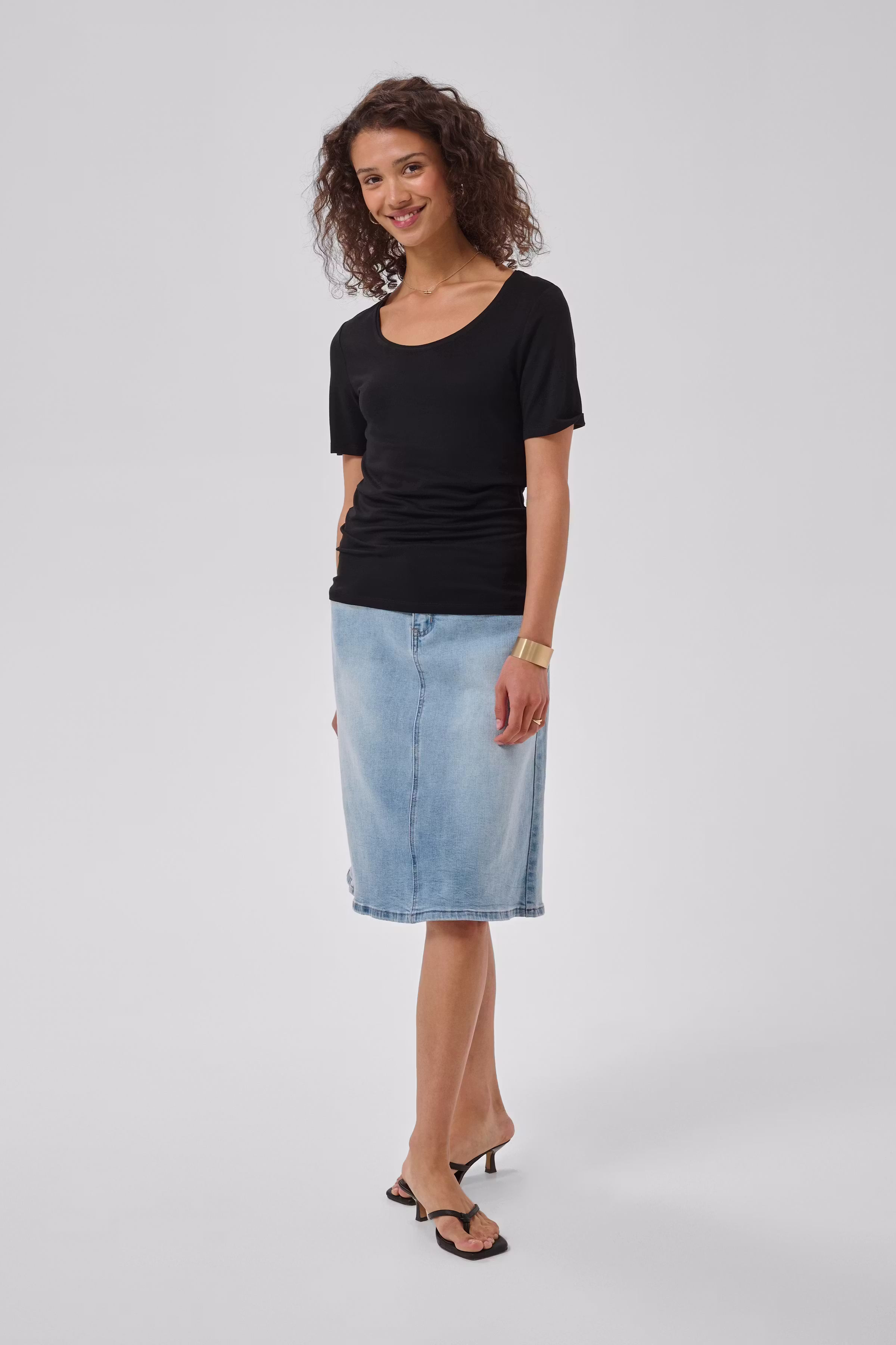 LCTia T-shirt LOOKBOOK FRONT 10651153-100144