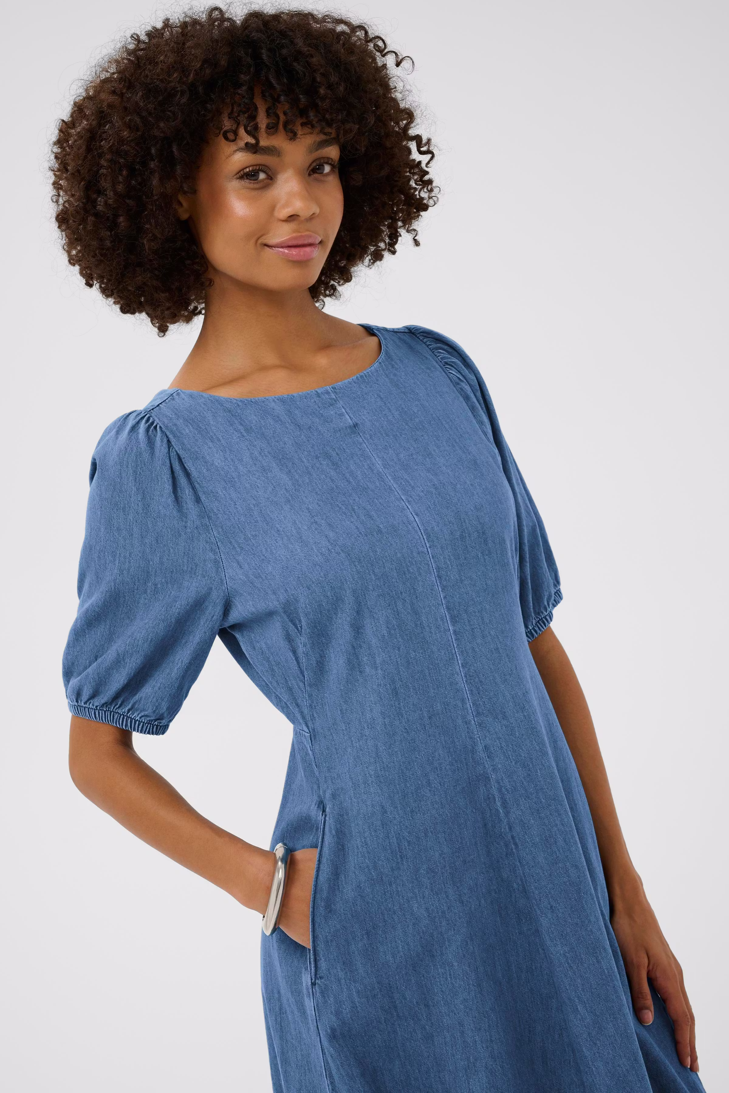 CUriva Kjole LOOKBOOK DETAIL 50111525-500029