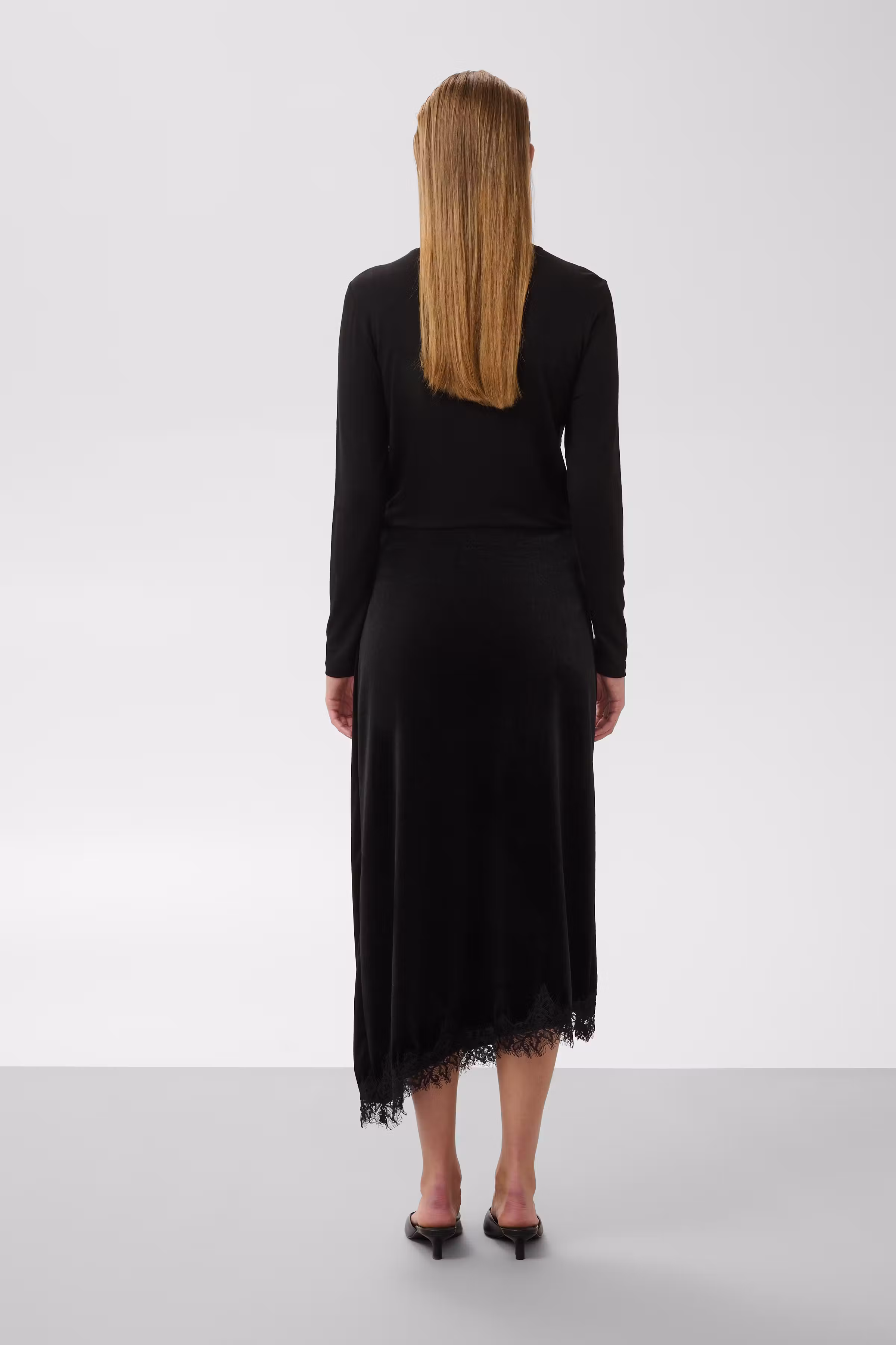 SLVelera Rok LOOKBOOK BACK 30409708-194008
