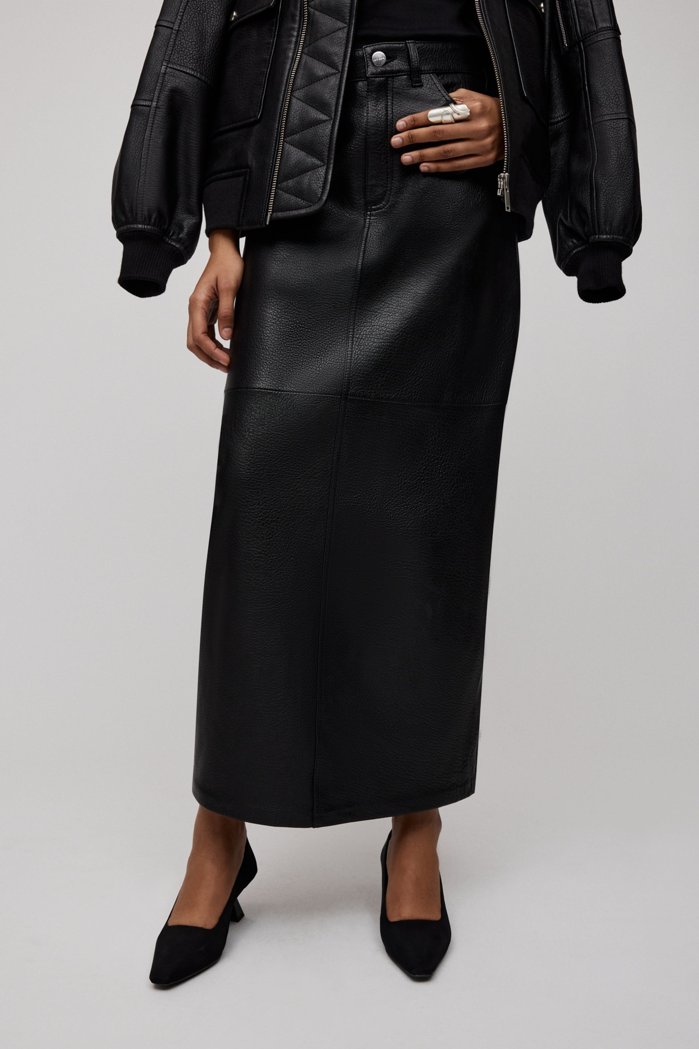 LISANNE Rock LOOKBOOK FRONT 30600688-BK999