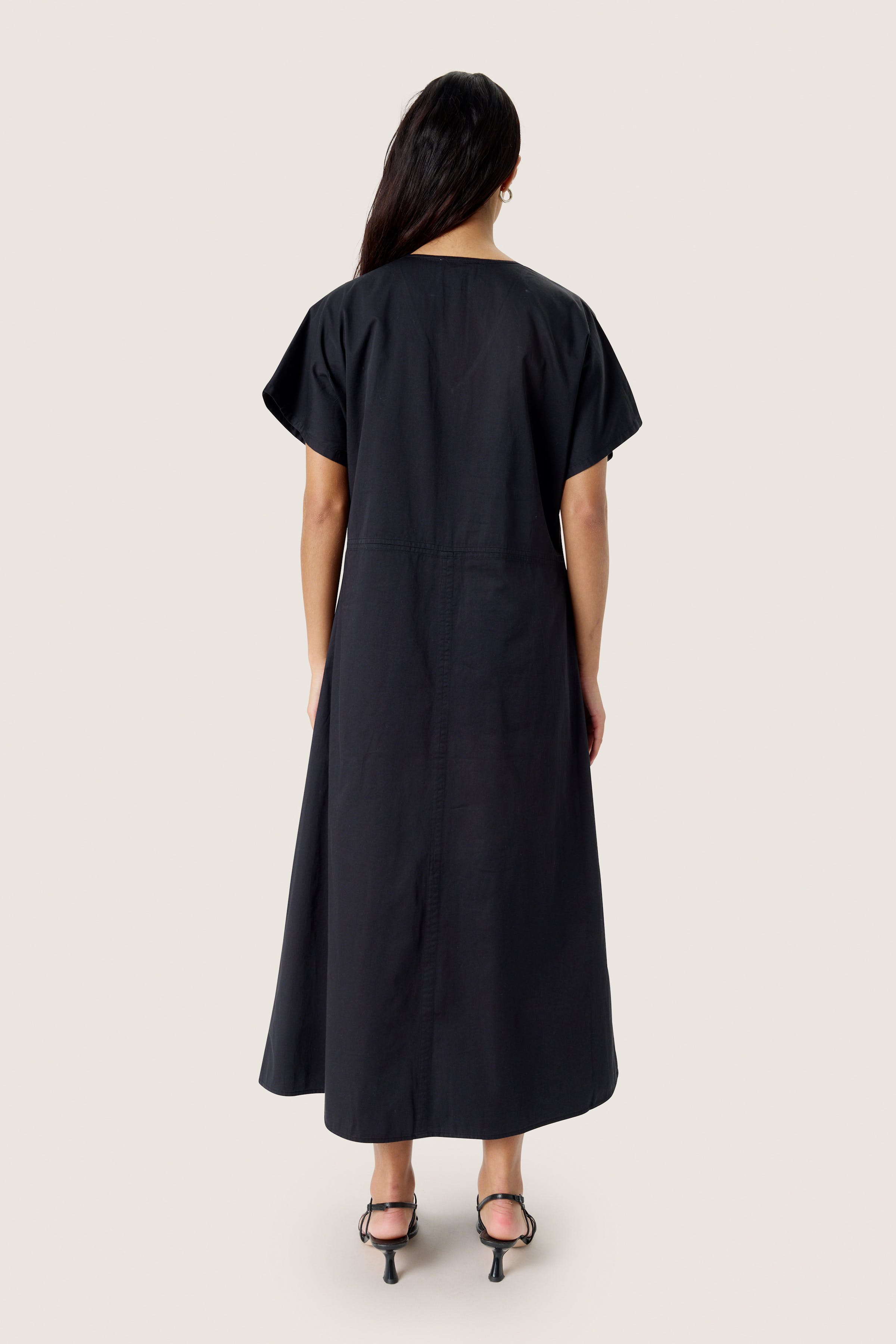 SLBamone Kjole LOOKBOOK BACK 30408384-194008