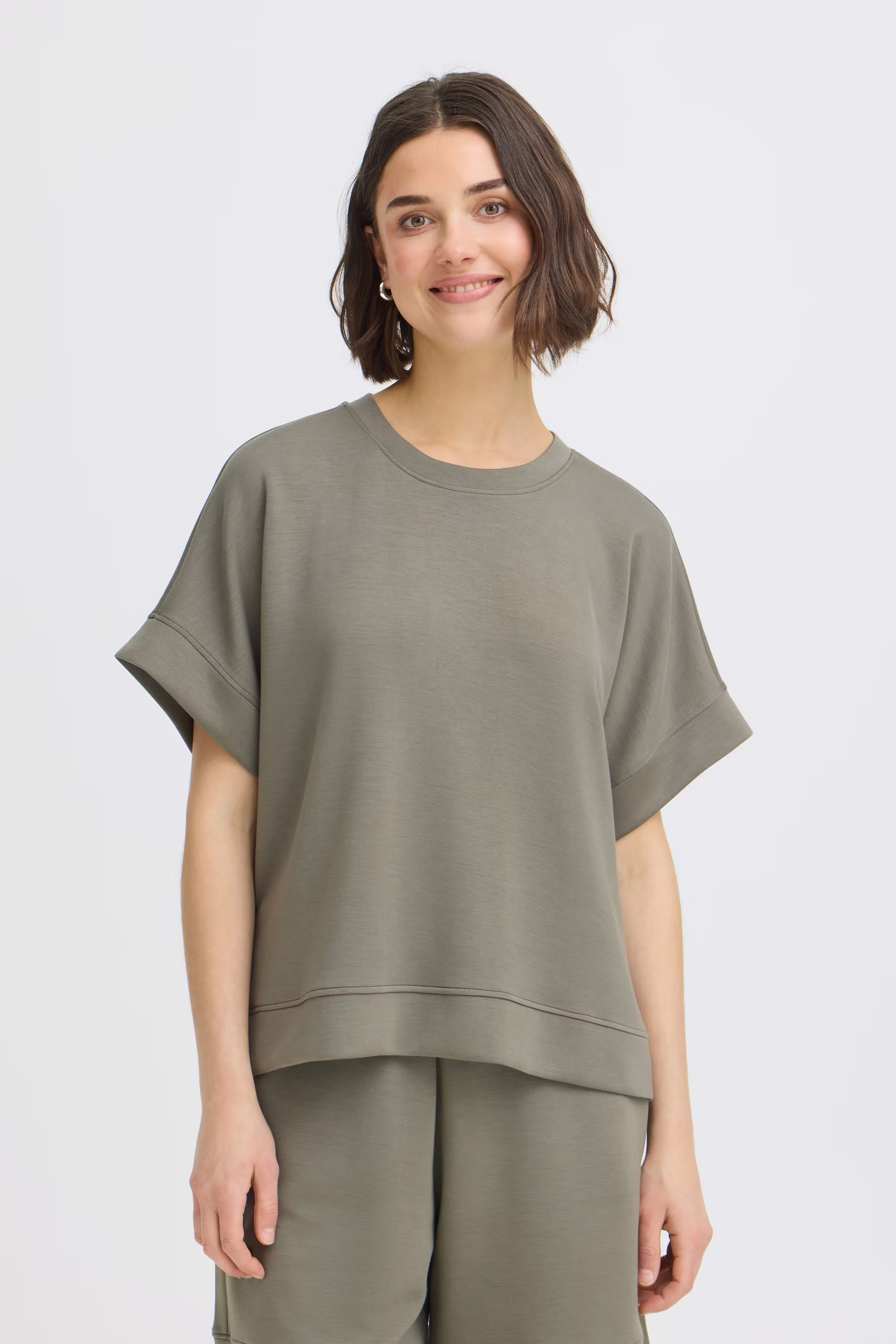 FRAURORA T-shirt LOOKBOOK FRONT 20617749-180516