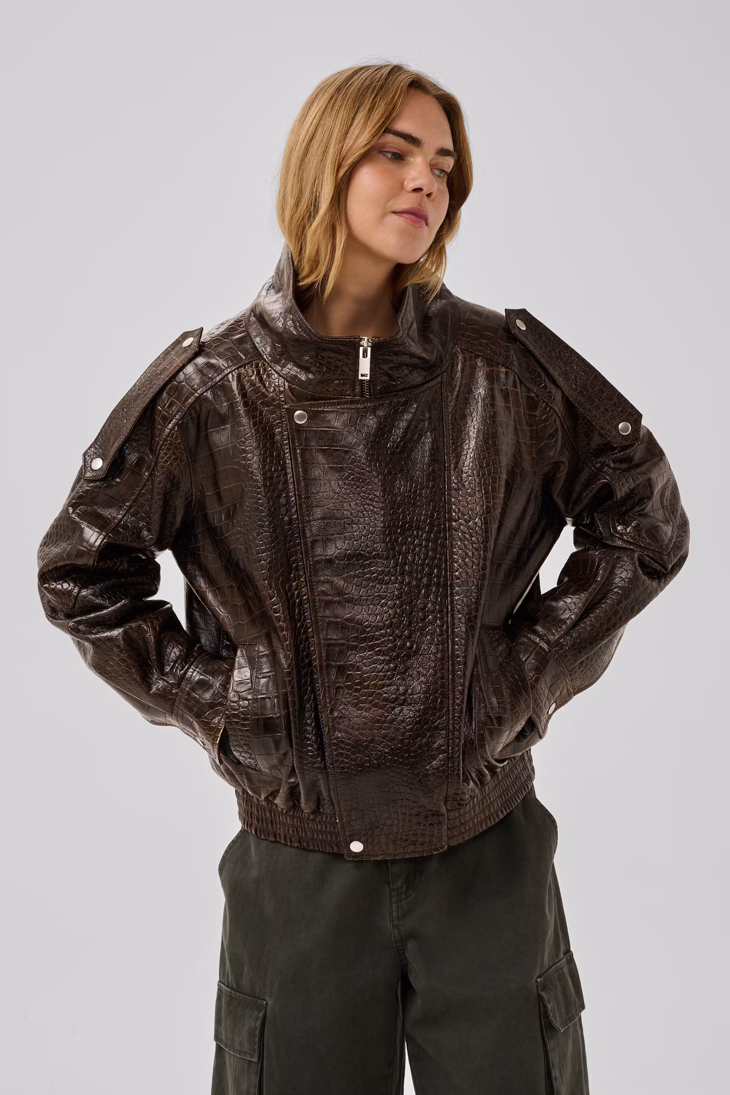 MWElijah Lederjacke LOOKBOOK DETAIL 10705812-1000216