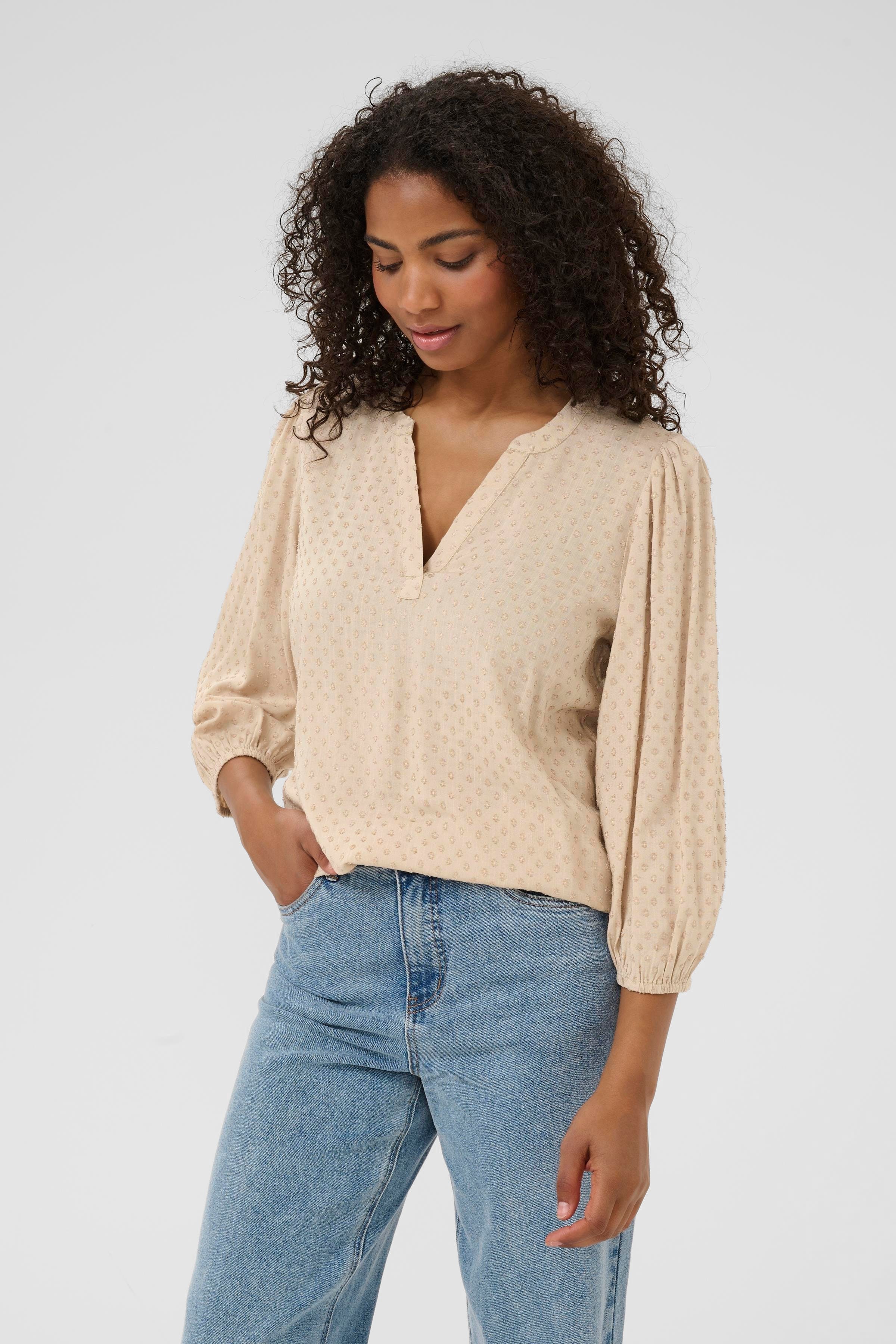 KAannika Bluse LOOKBOOK FRONT 10510429-151305