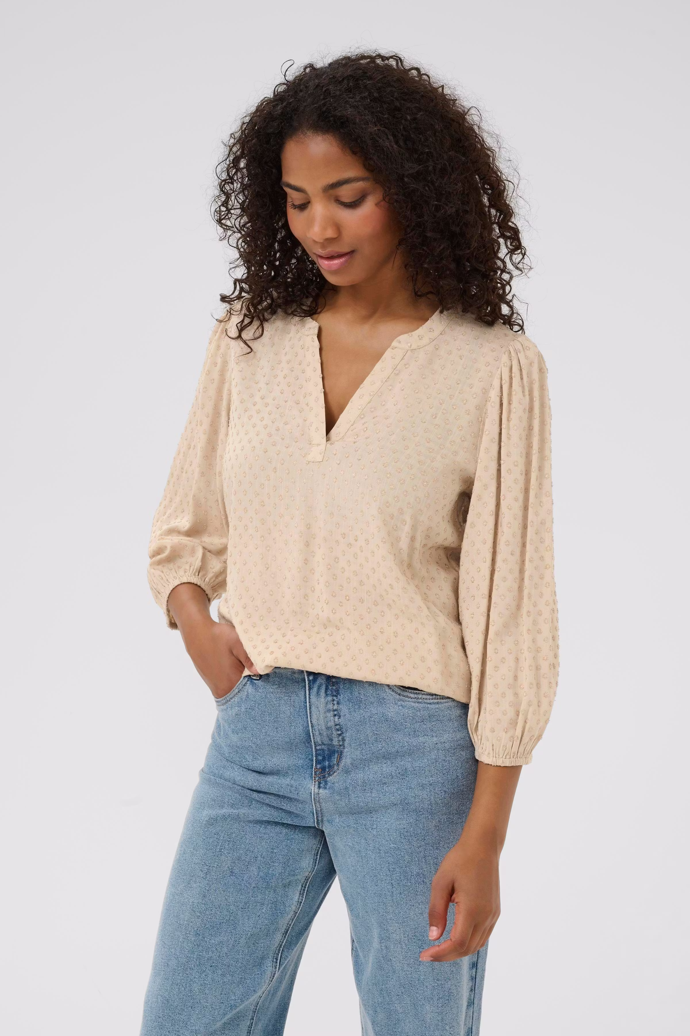 KAannika Bluse LOOKBOOK FRONT 10510429-151305