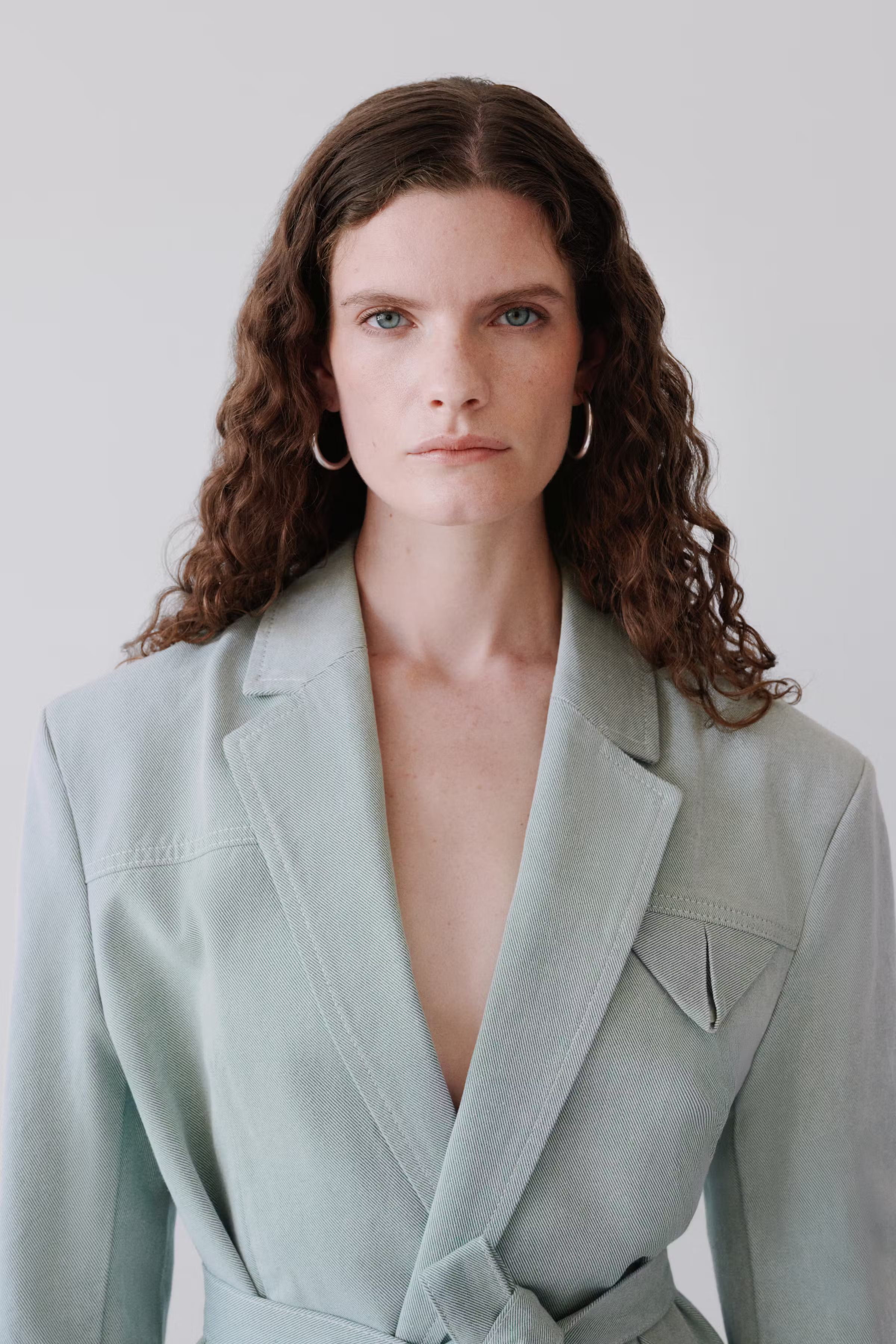 JEANETTE Blazer LOOKBOOK FRONT 30600705-MC2166