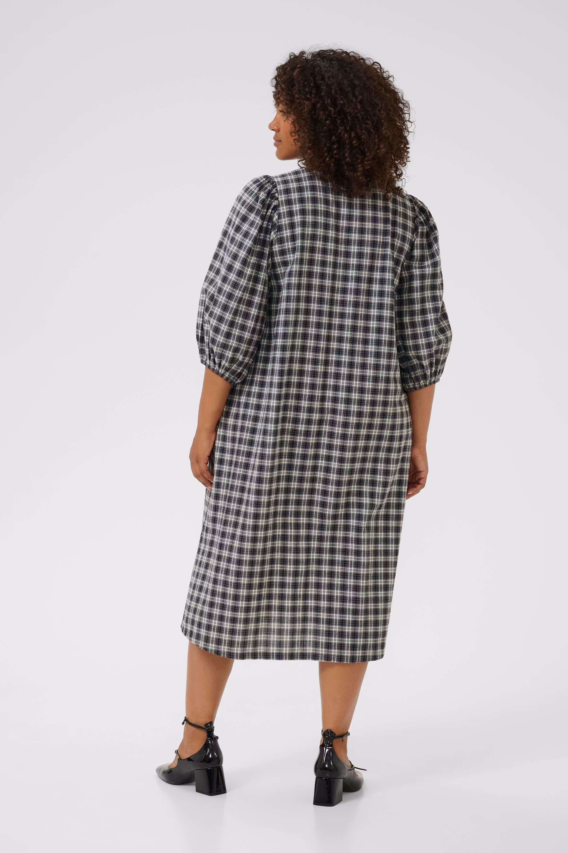 KCelina Kjole LOOKBOOK BACK 10583645-108369