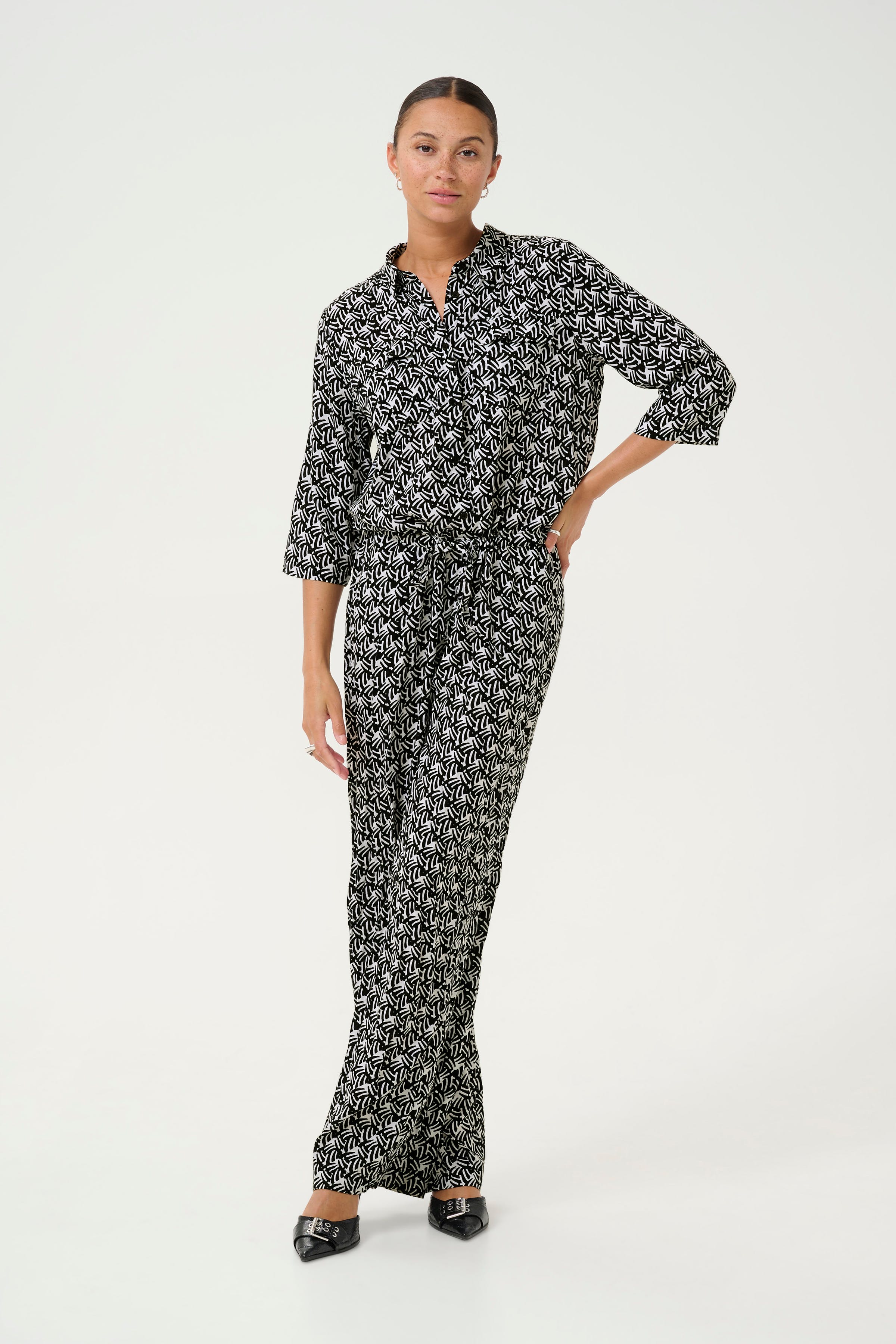 KAsanne Overall LOOKBOOK FRONT 10509808-107090