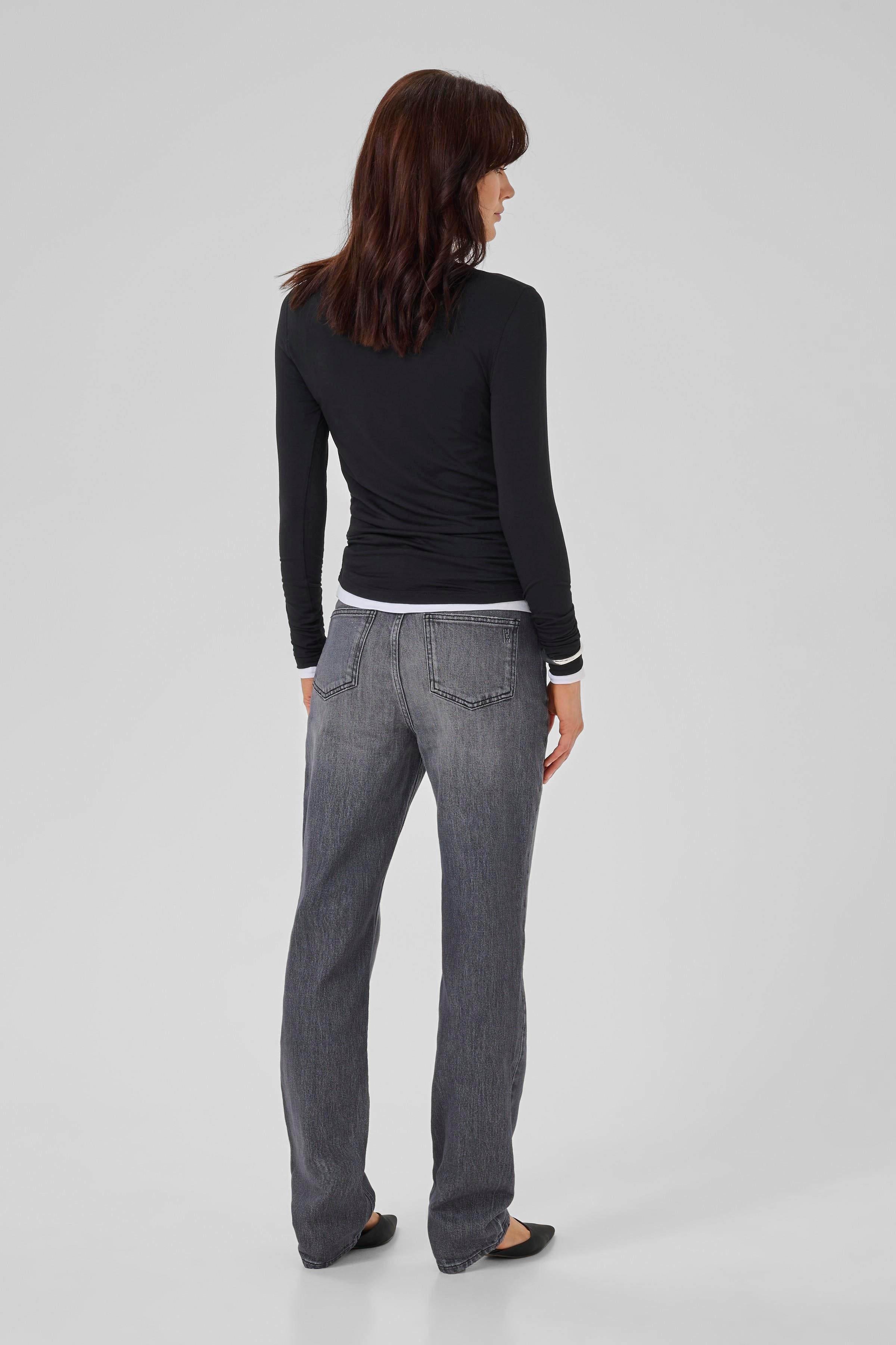 18 THE MODAL BLOUSE LOOKBOOK BACK 10703600-100031