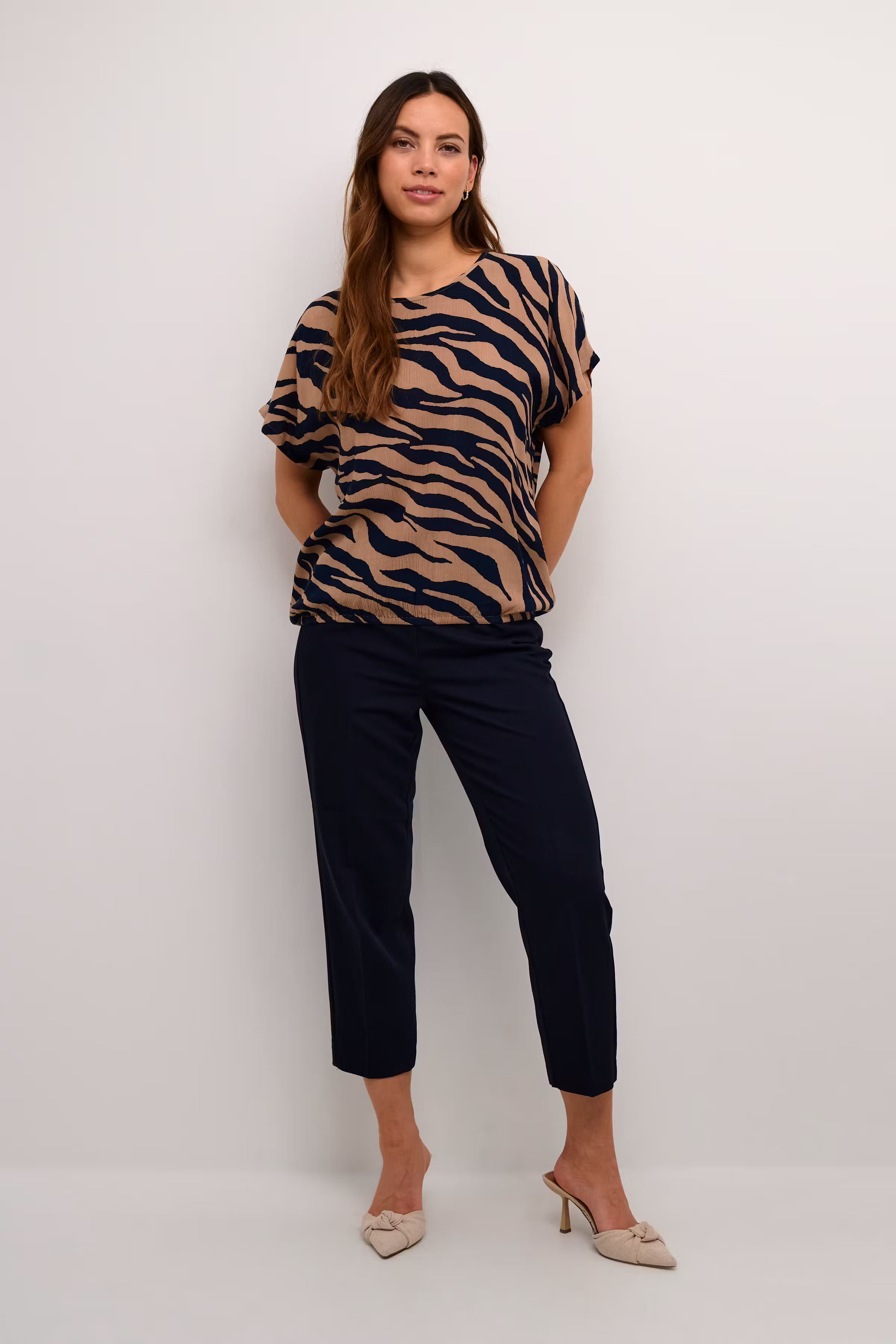 KAmarita Bluse LOOKBOOK FRONT 10507705-106332