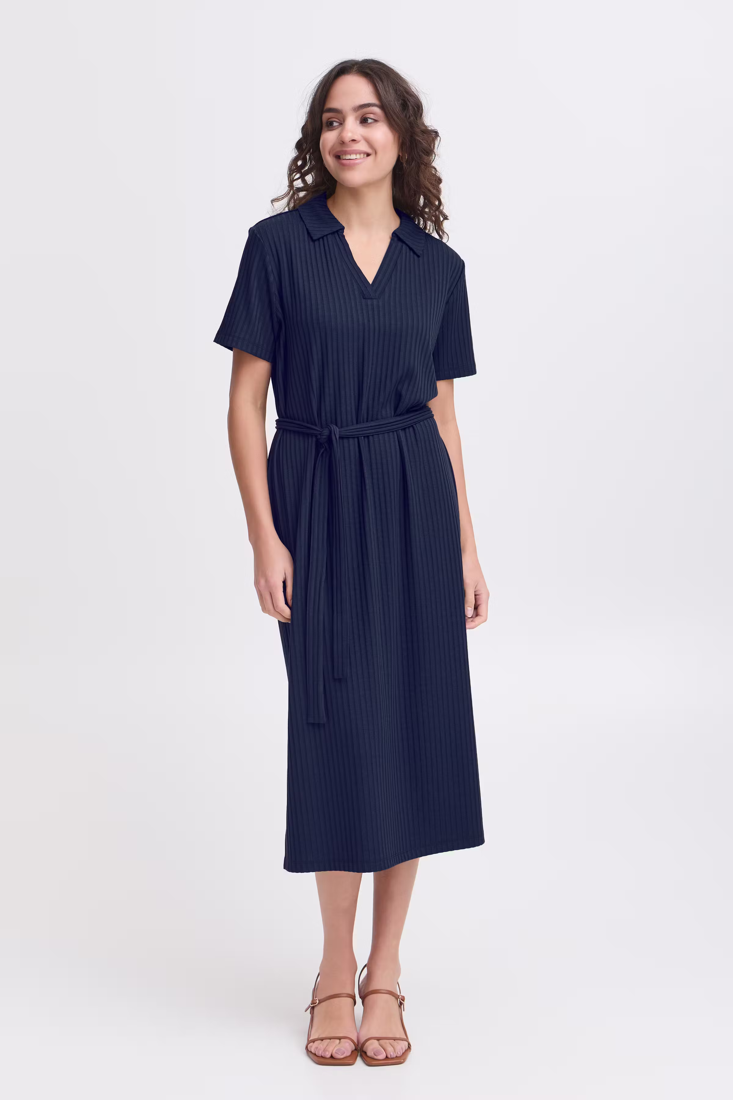 FRZAHIA Kjole LOOKBOOK FRONT 20615725-193923