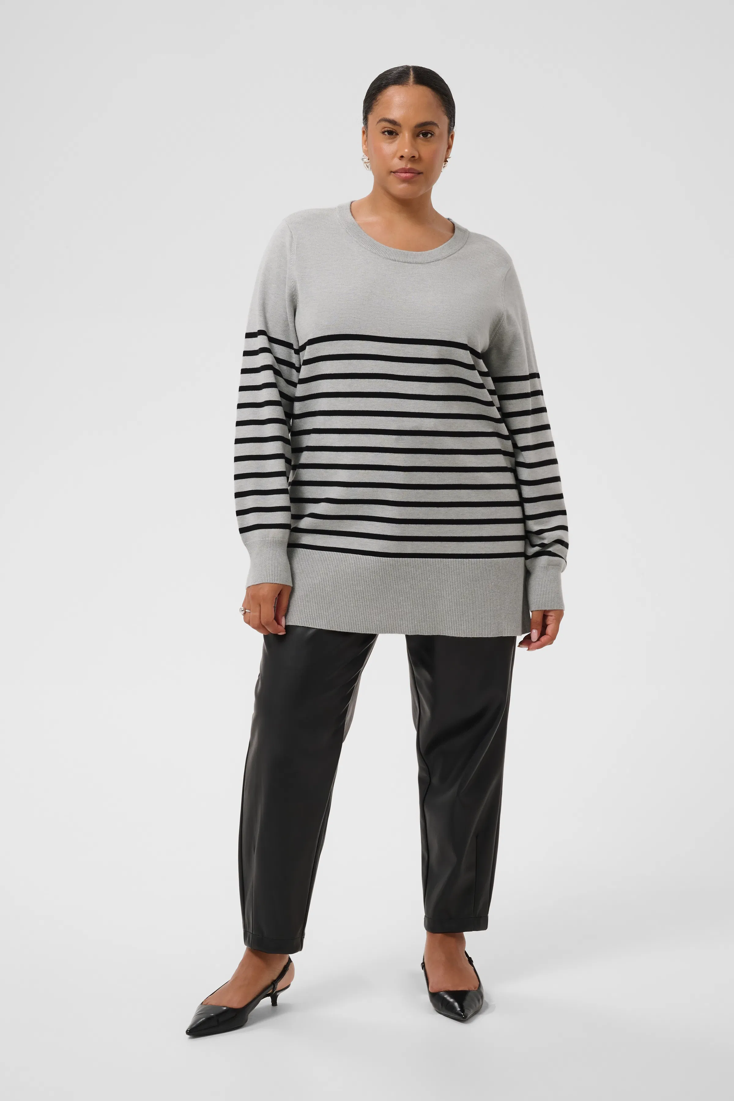 KCliona Pullover LOOKBOOK FRONT 10584433-109819