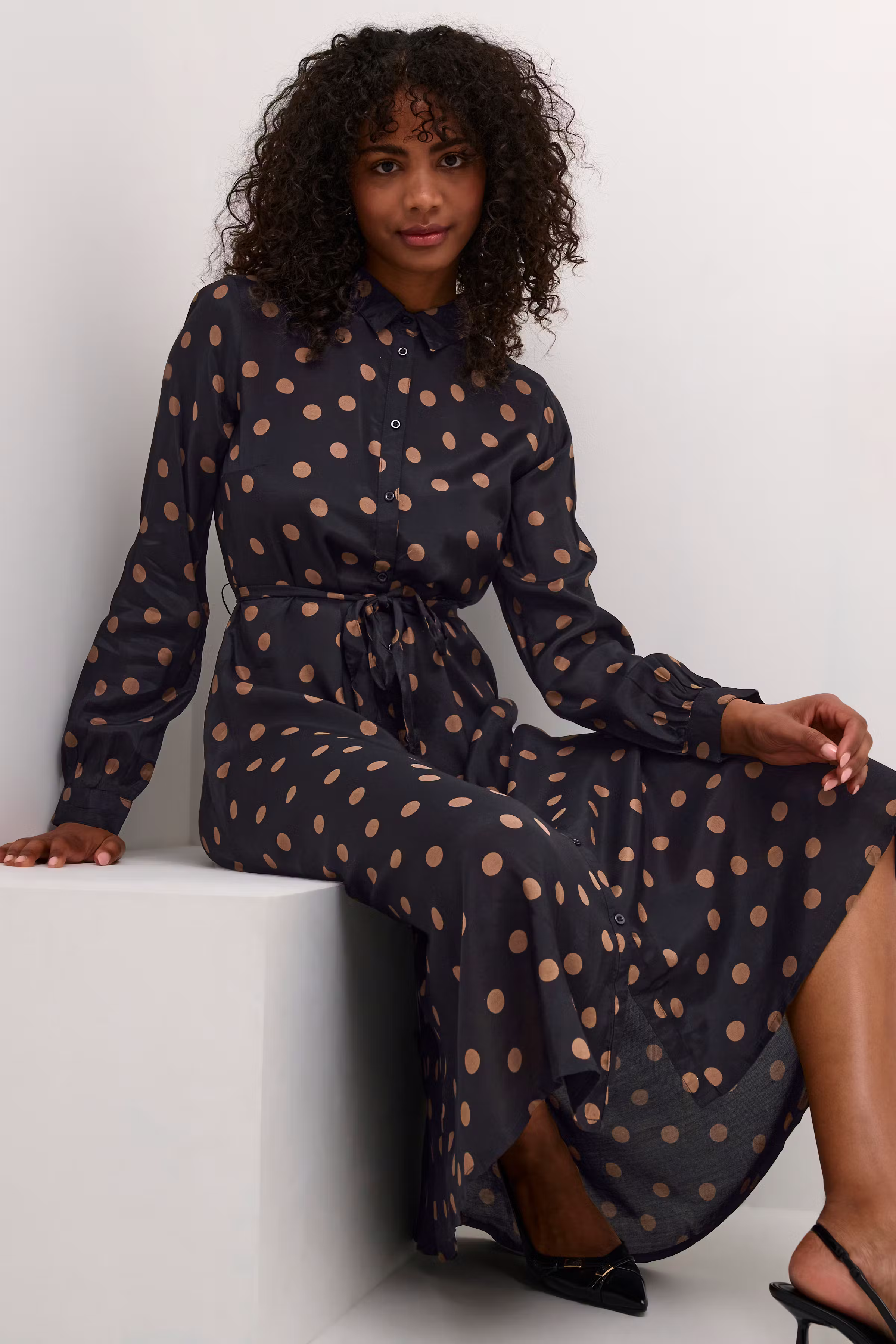 KAoline Kjole LOOKBOOK DETAIL 10551216-100535