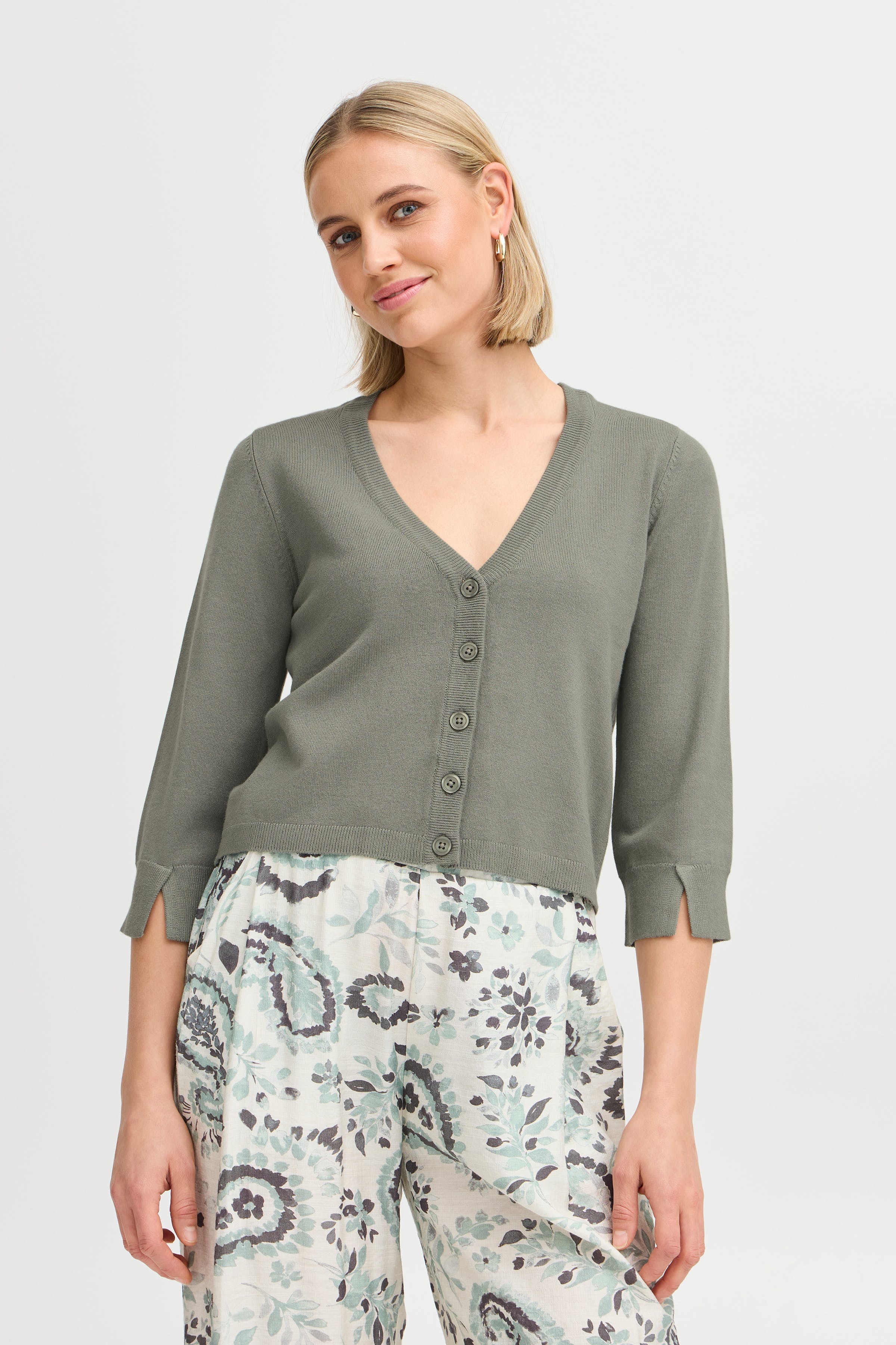 FRCLIA Cardigan LOOKBOOK FRONT 20613550-185806