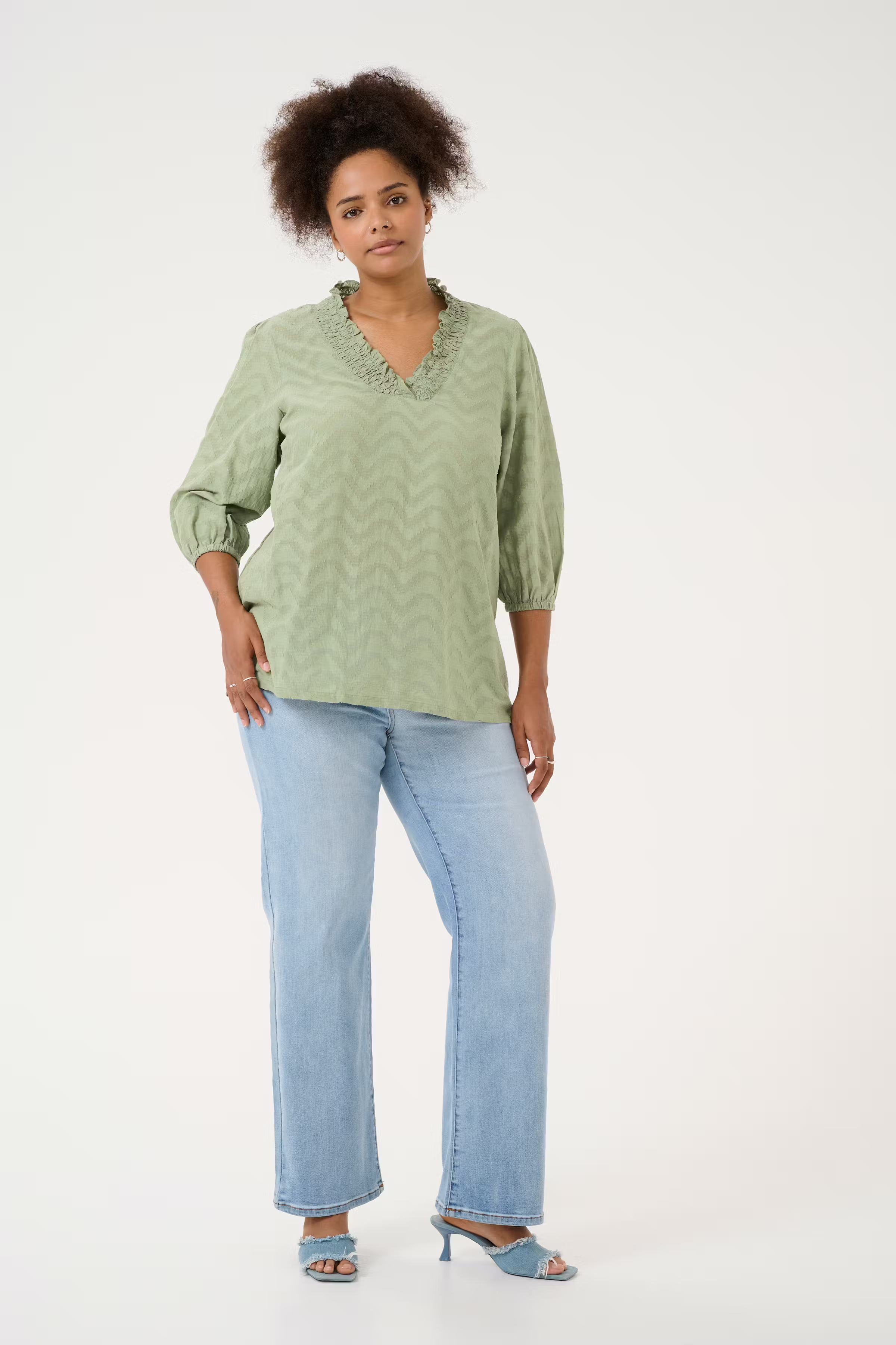 KCvitana Bluse LOOKBOOK FRONT 10583036-170115