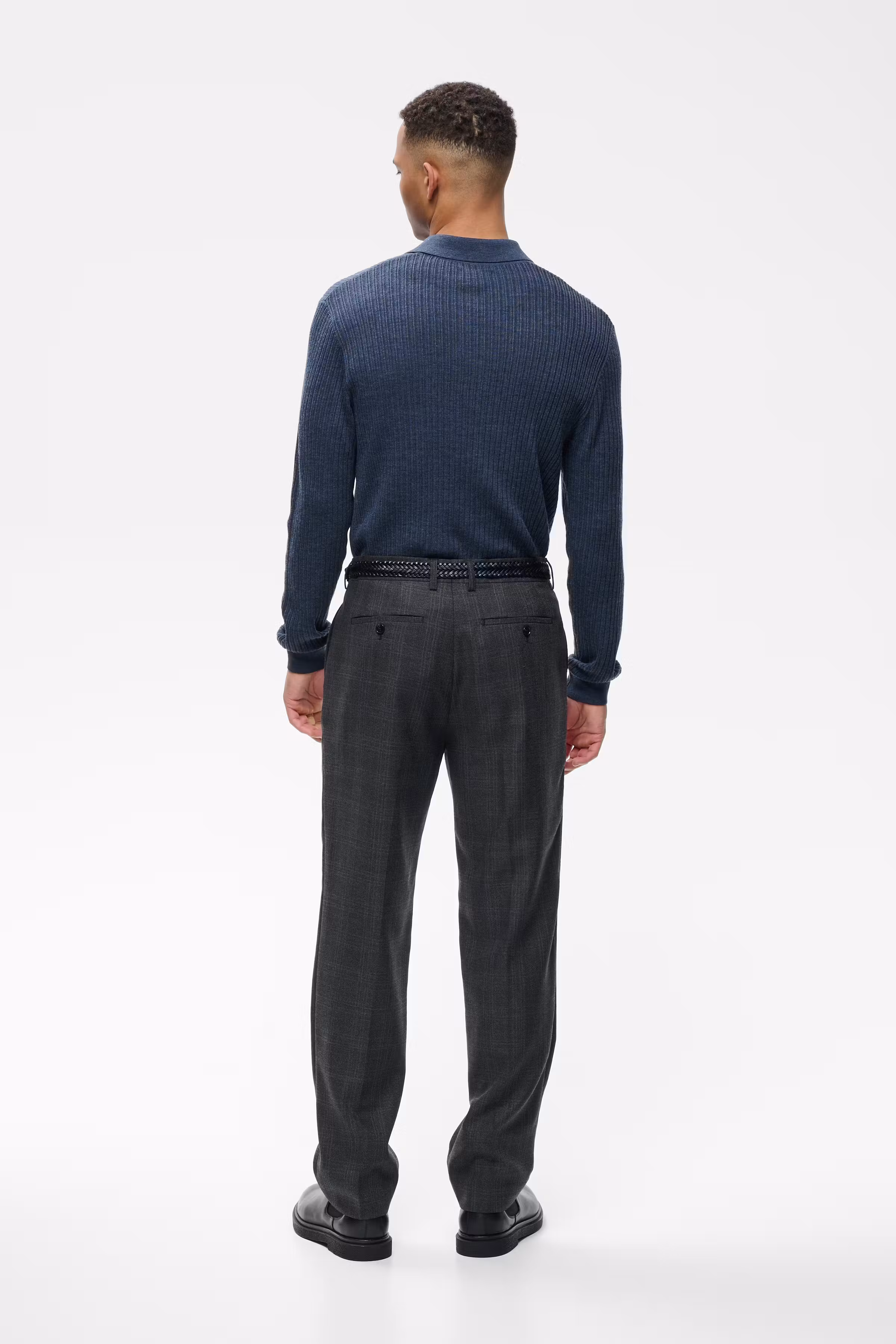 MAwesley Bukser LOOKBOOK BACK 30209297-300270