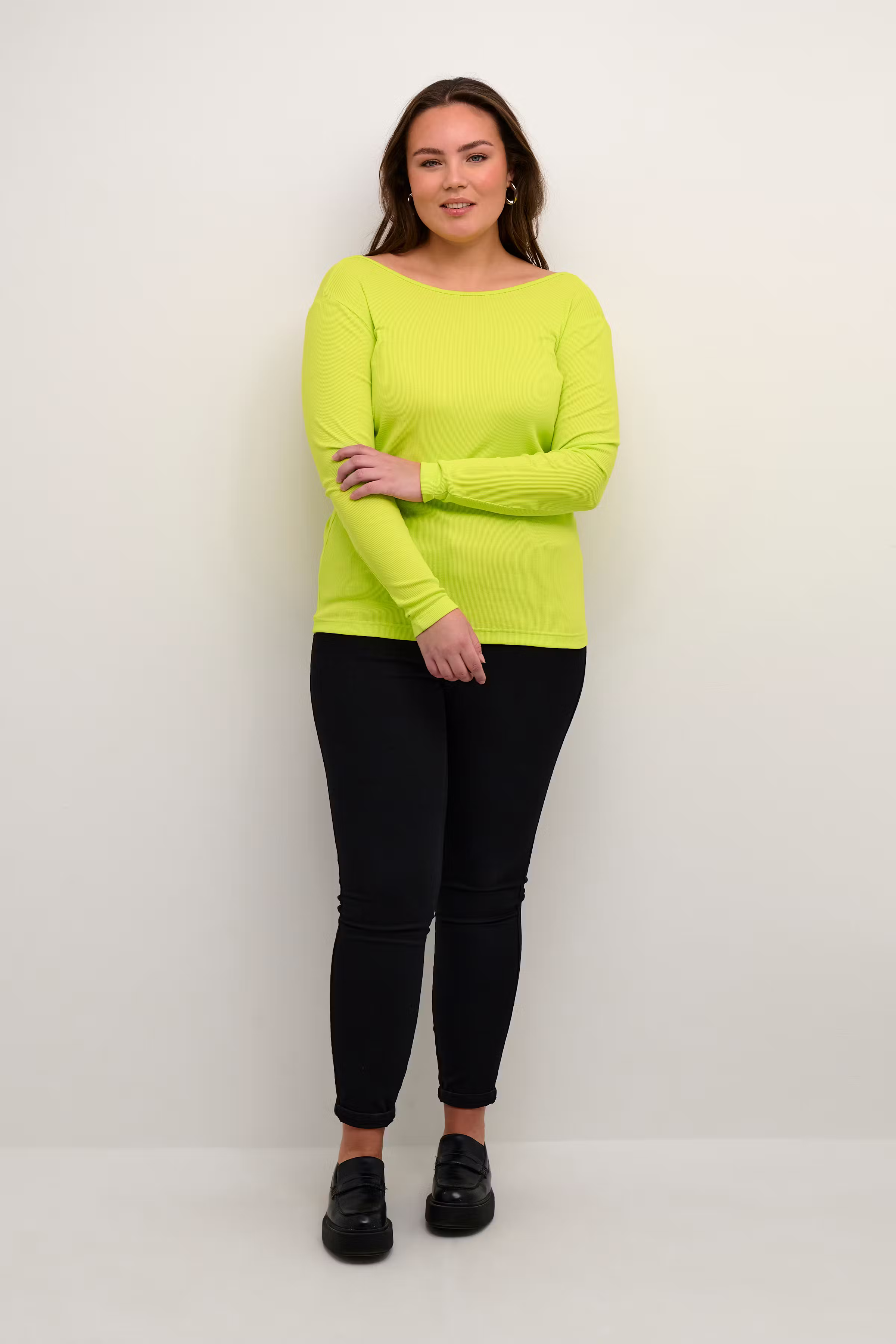 KCcarina T-shirt LOOKBOOK FRONT 10582516-130651