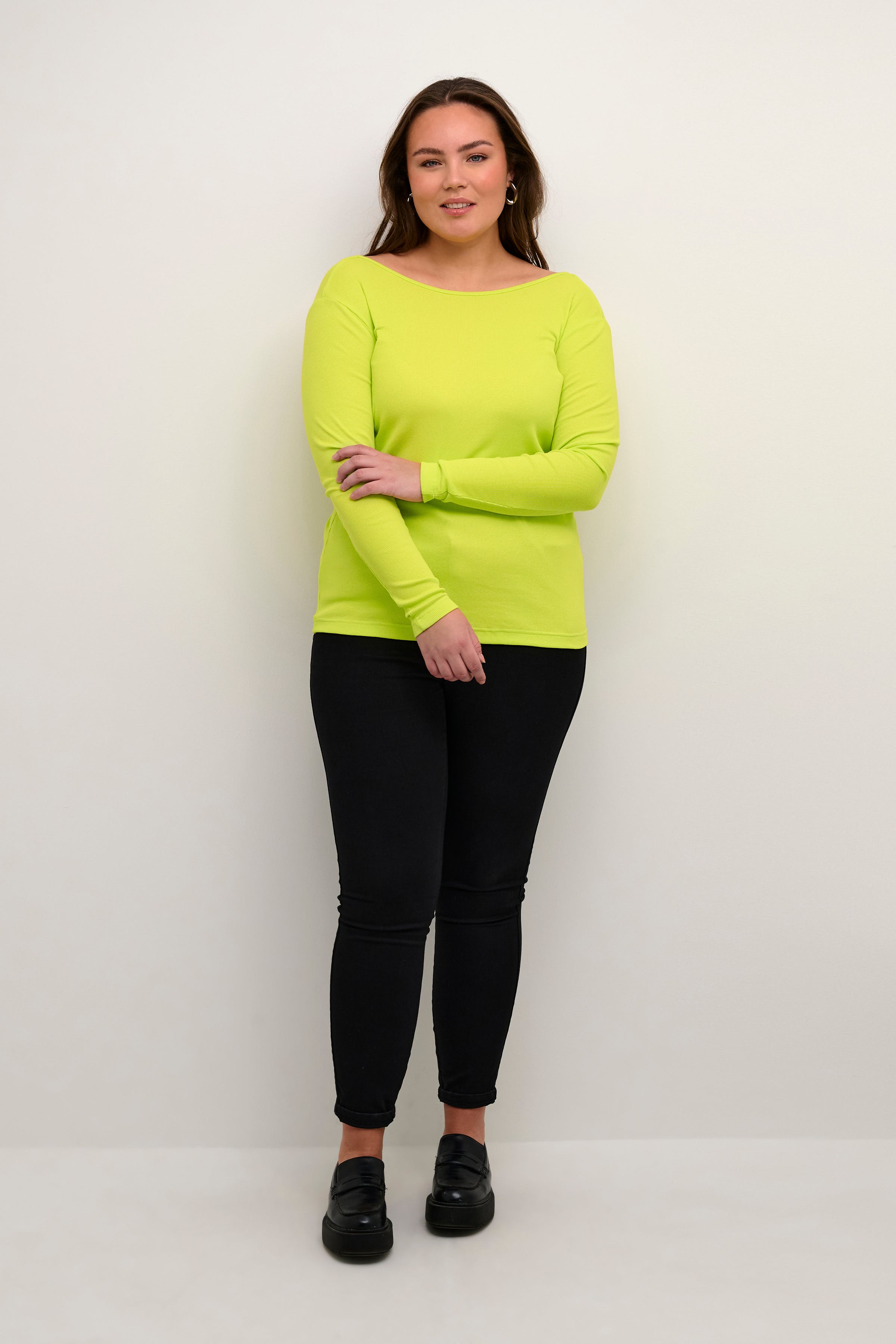 KCcarina T-shirt LOOKBOOK FRONT 10582516-130651