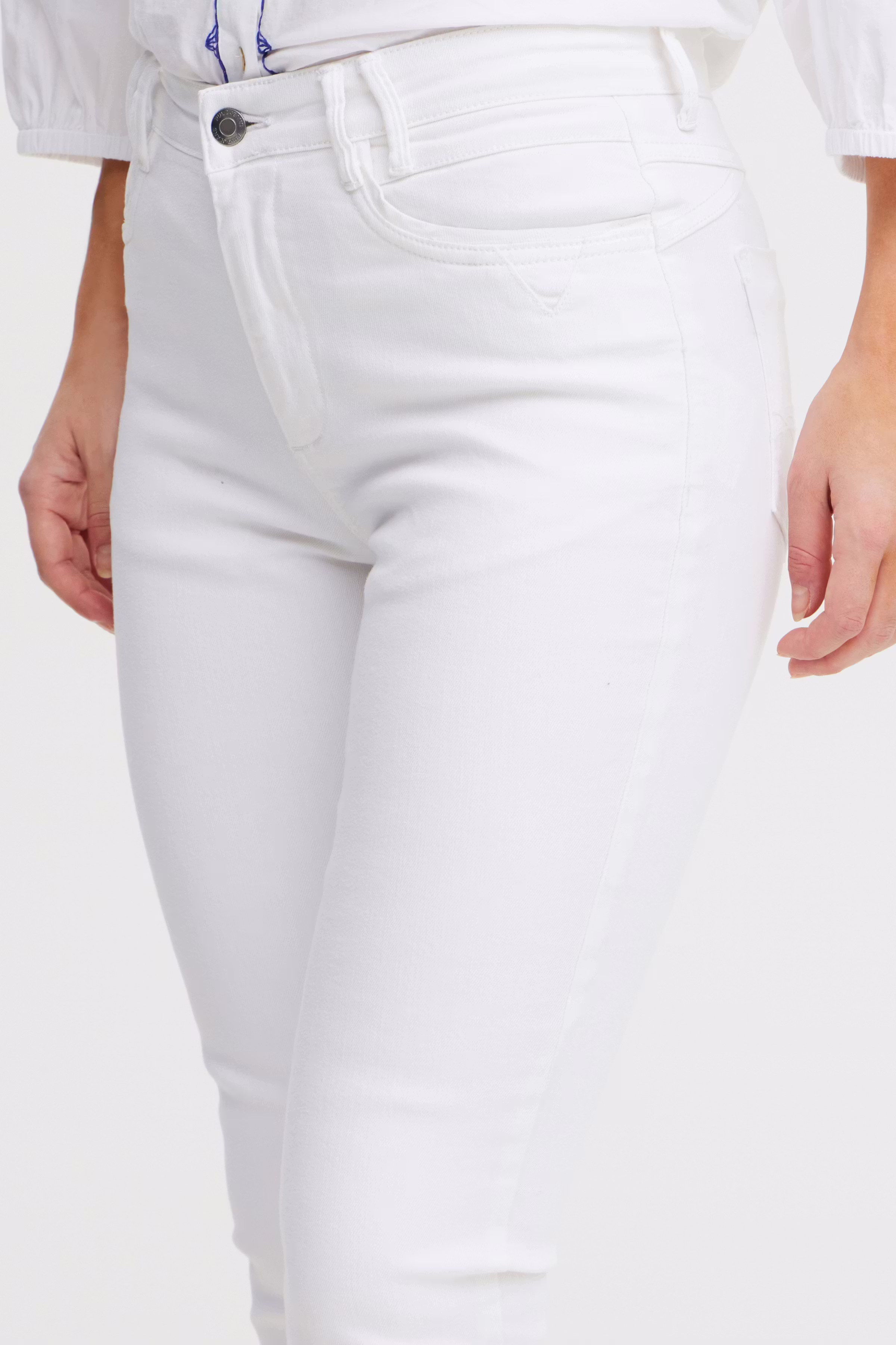 PZJULIA HW 7/8 Jeans LOOKBOOK DETAIL 50208106-200003