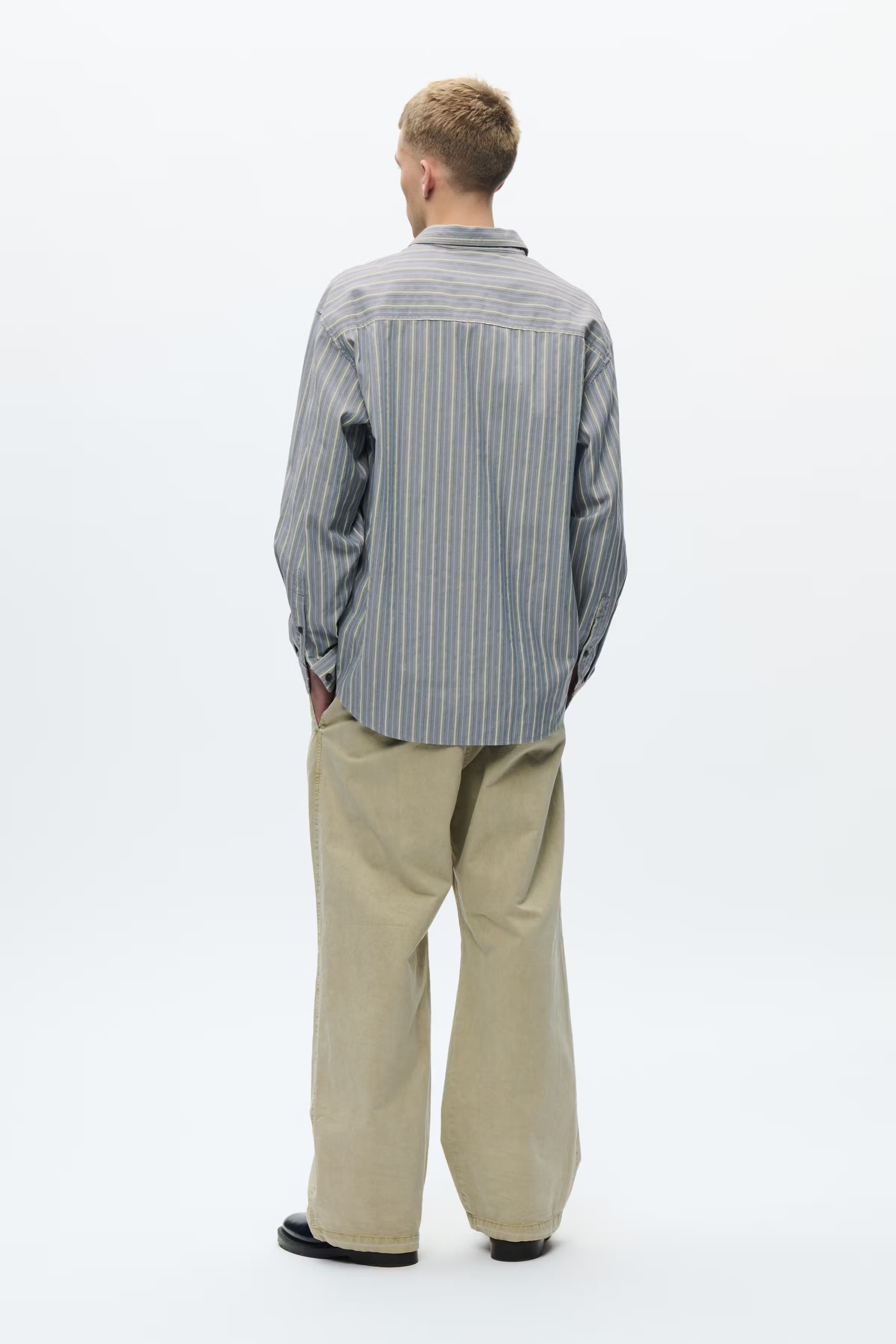 WWCarter Shirt LOOKBOOK BACK 30251492-304646
