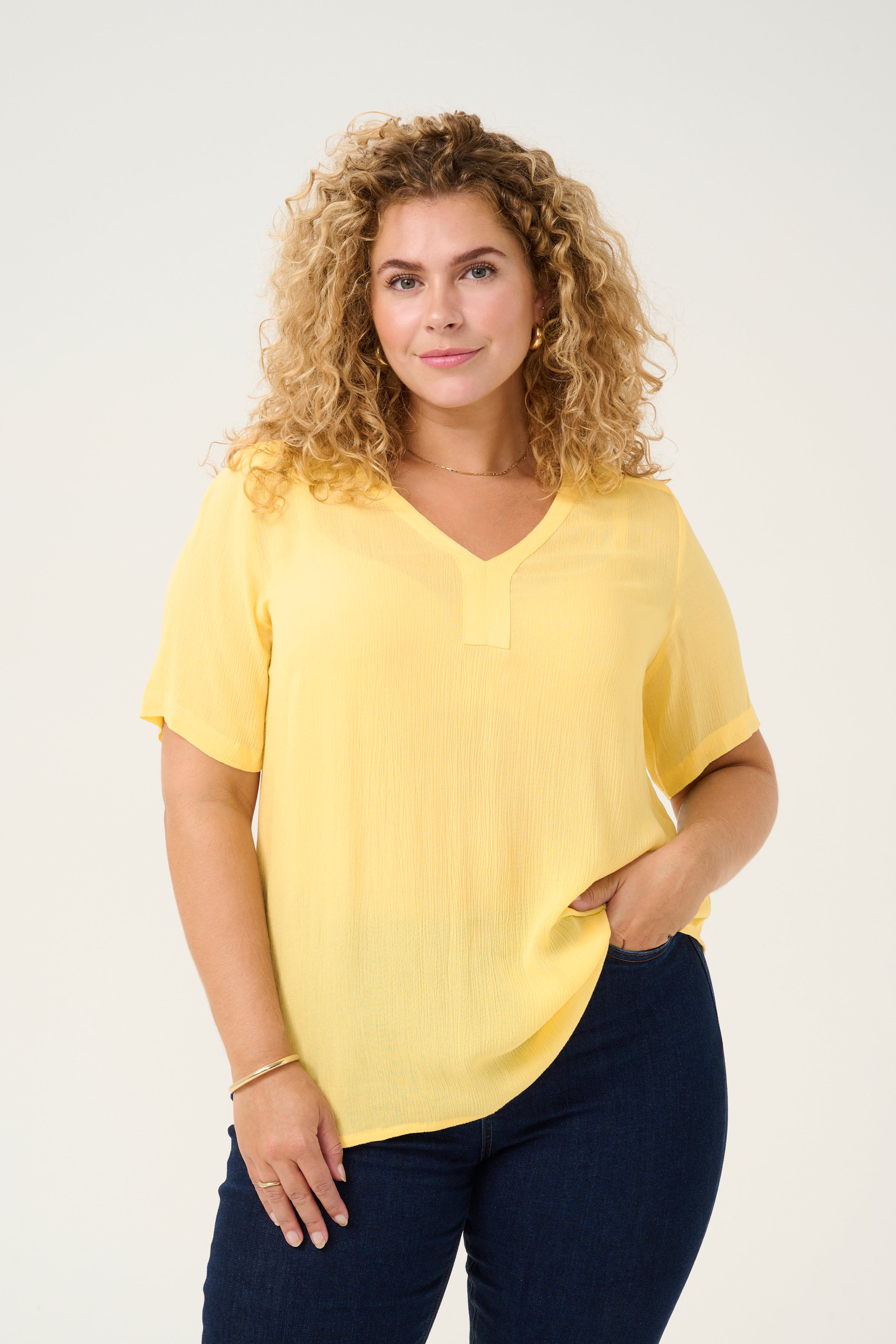 KCami Blouse LOOKBOOK FRONT 10580056-130922