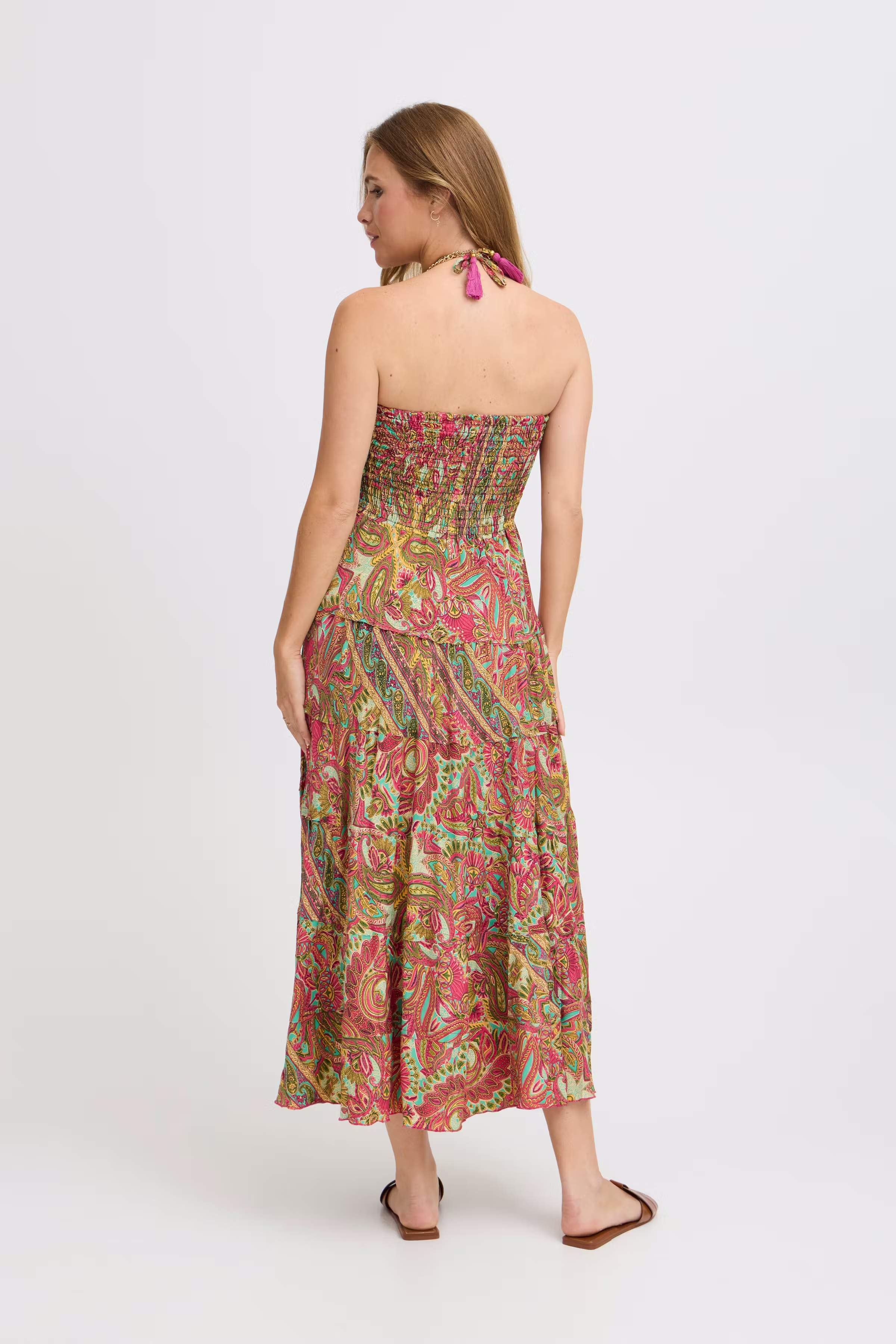 SBKAMILA Kjole LOOKBOOK BACK 22100677-171755