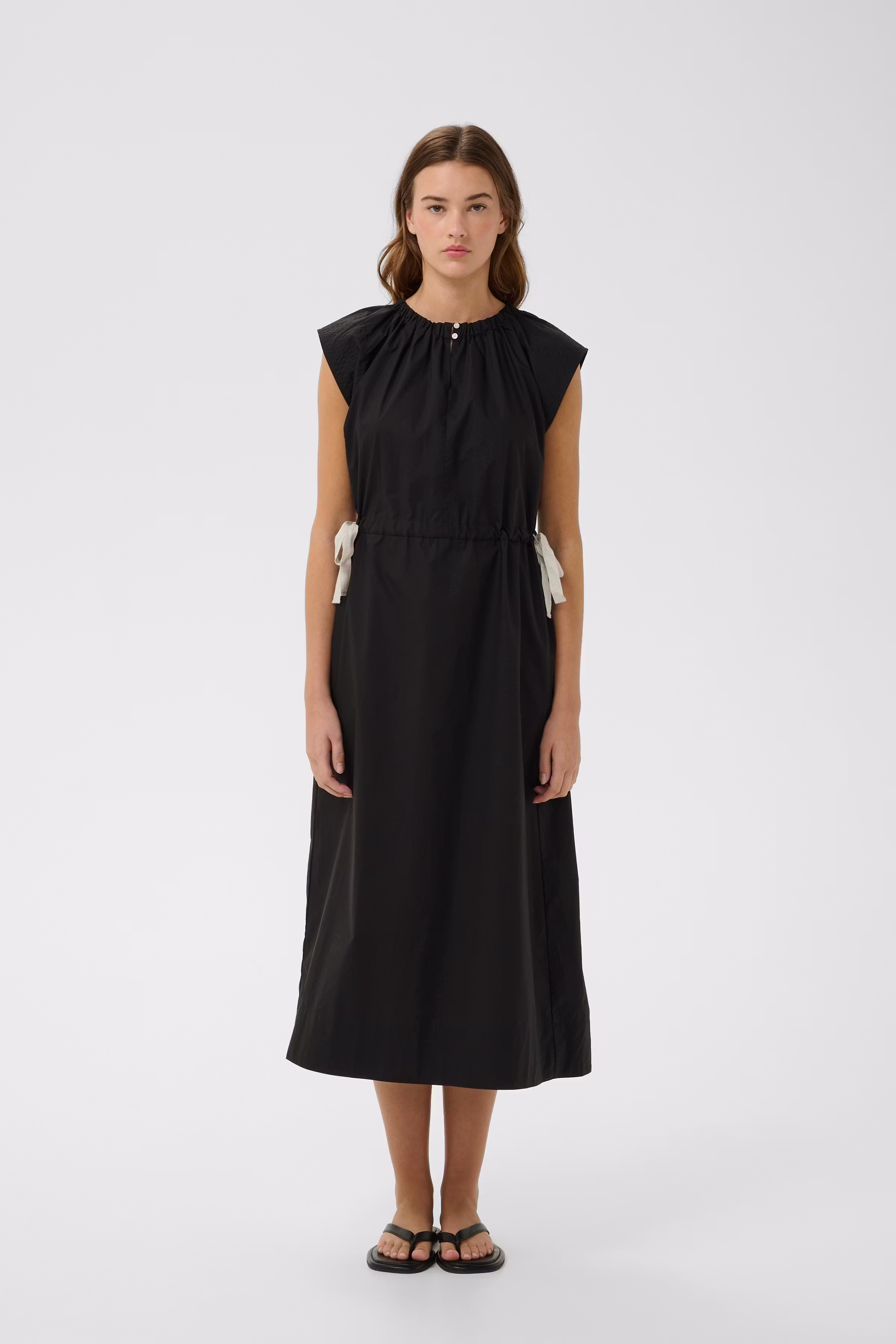 ELLINIW Jurk LOOKBOOK FRONT 30112531-194008
