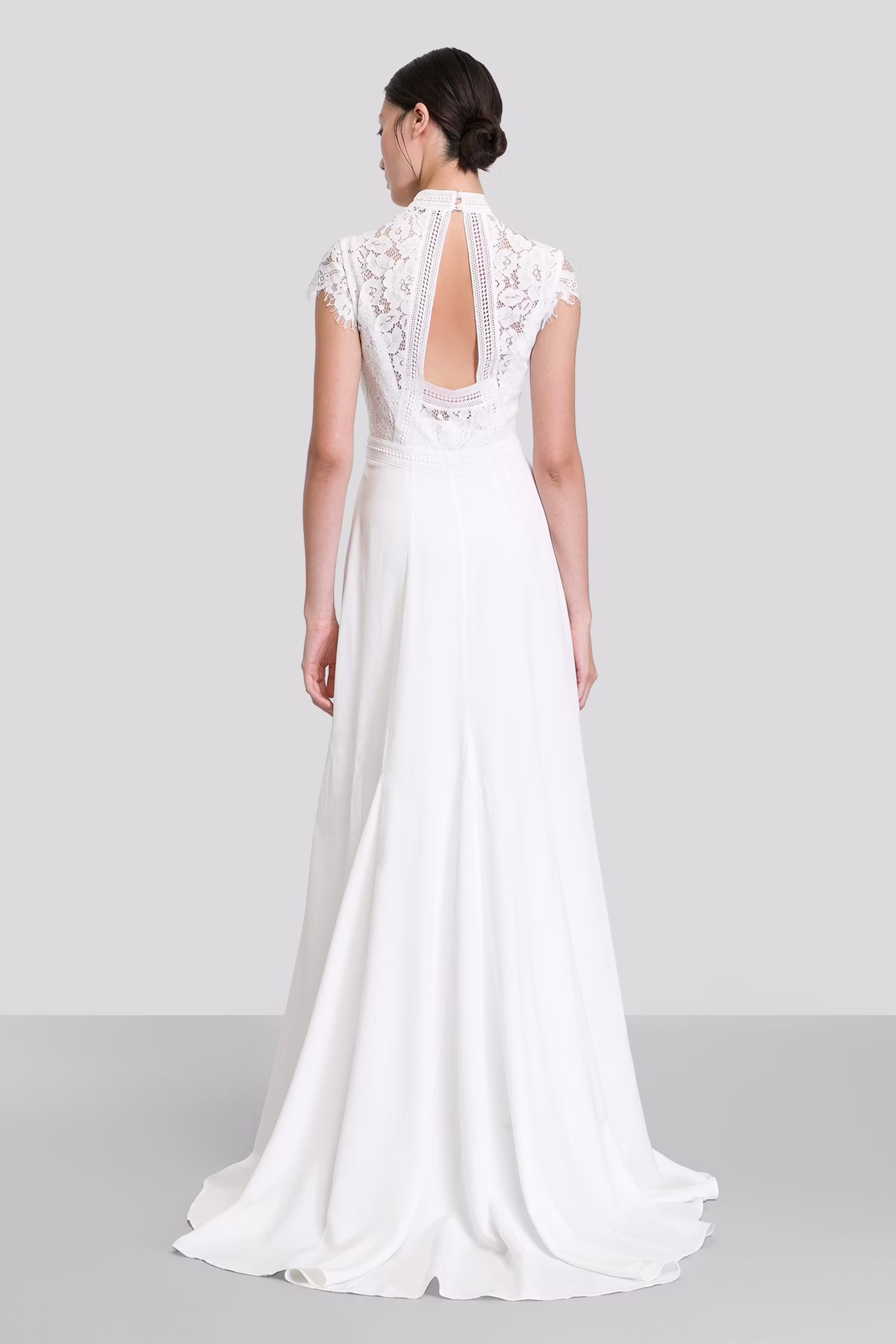 IOMARTINE Dress LOOKBOOK BACK 30600351-WH010