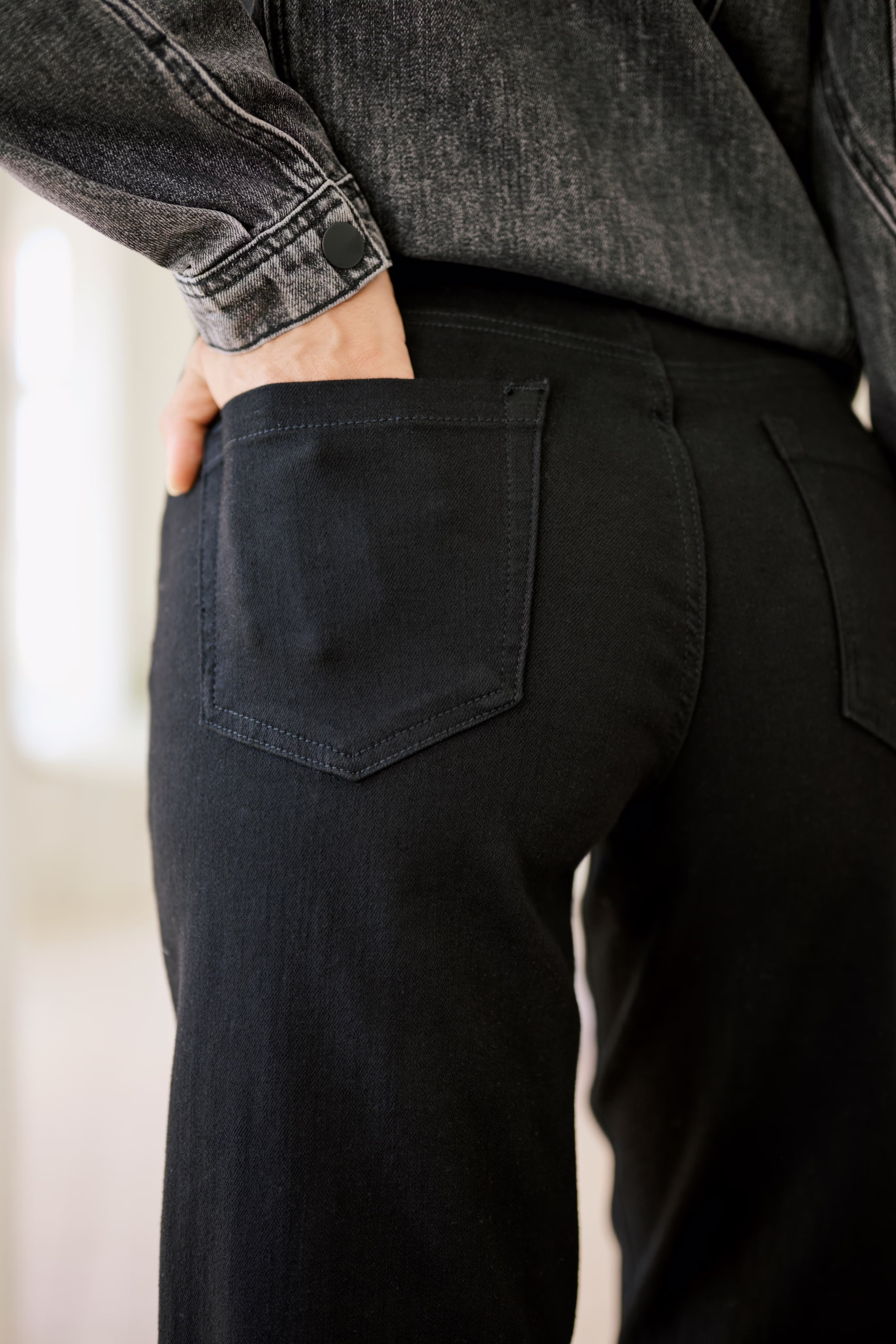 KAbrook Jeans LOCATION NONE 10510722-100121