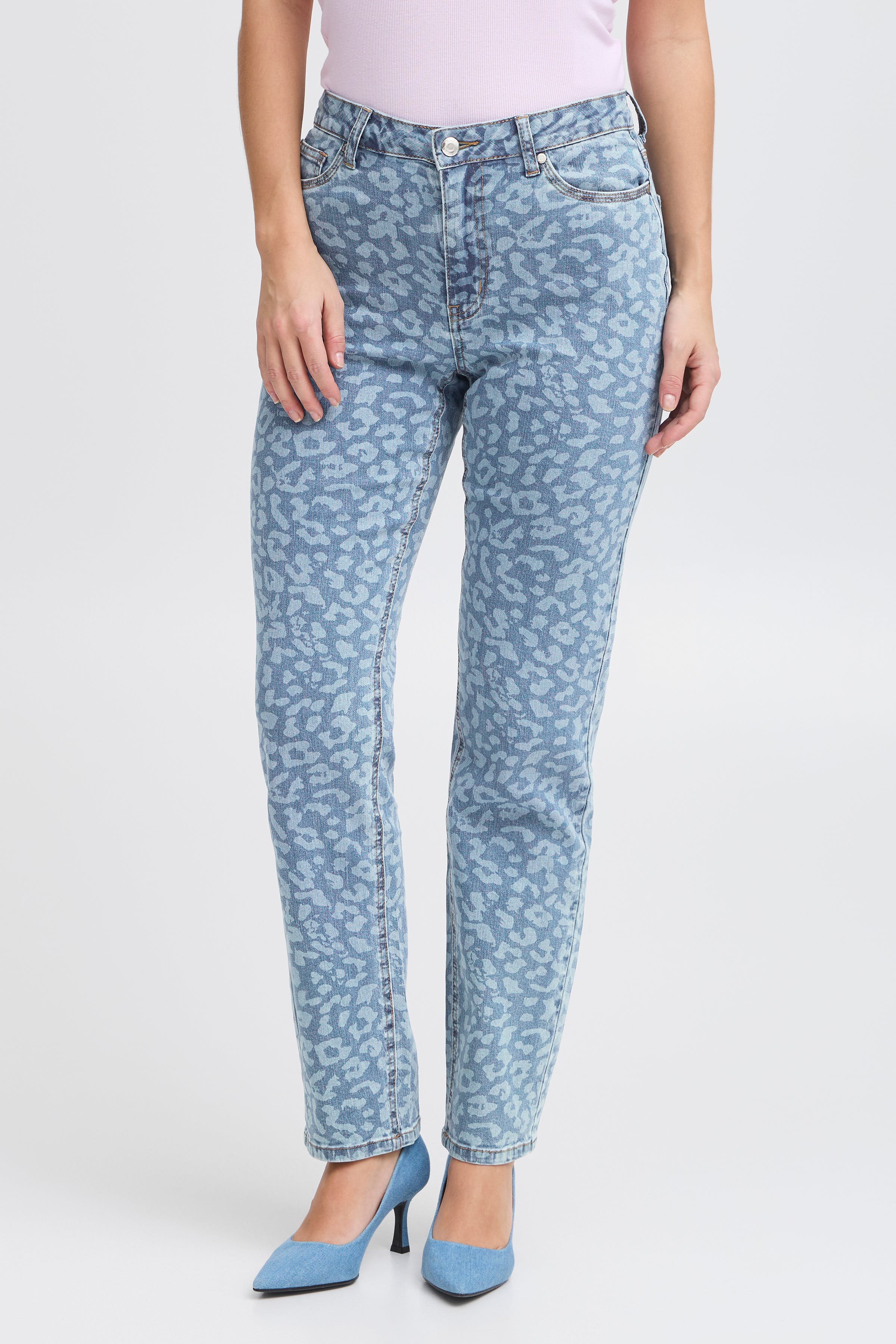 PXJANNAH UHW Jeans Straight Leg LOOKBOOK FRONT 50208788-205294