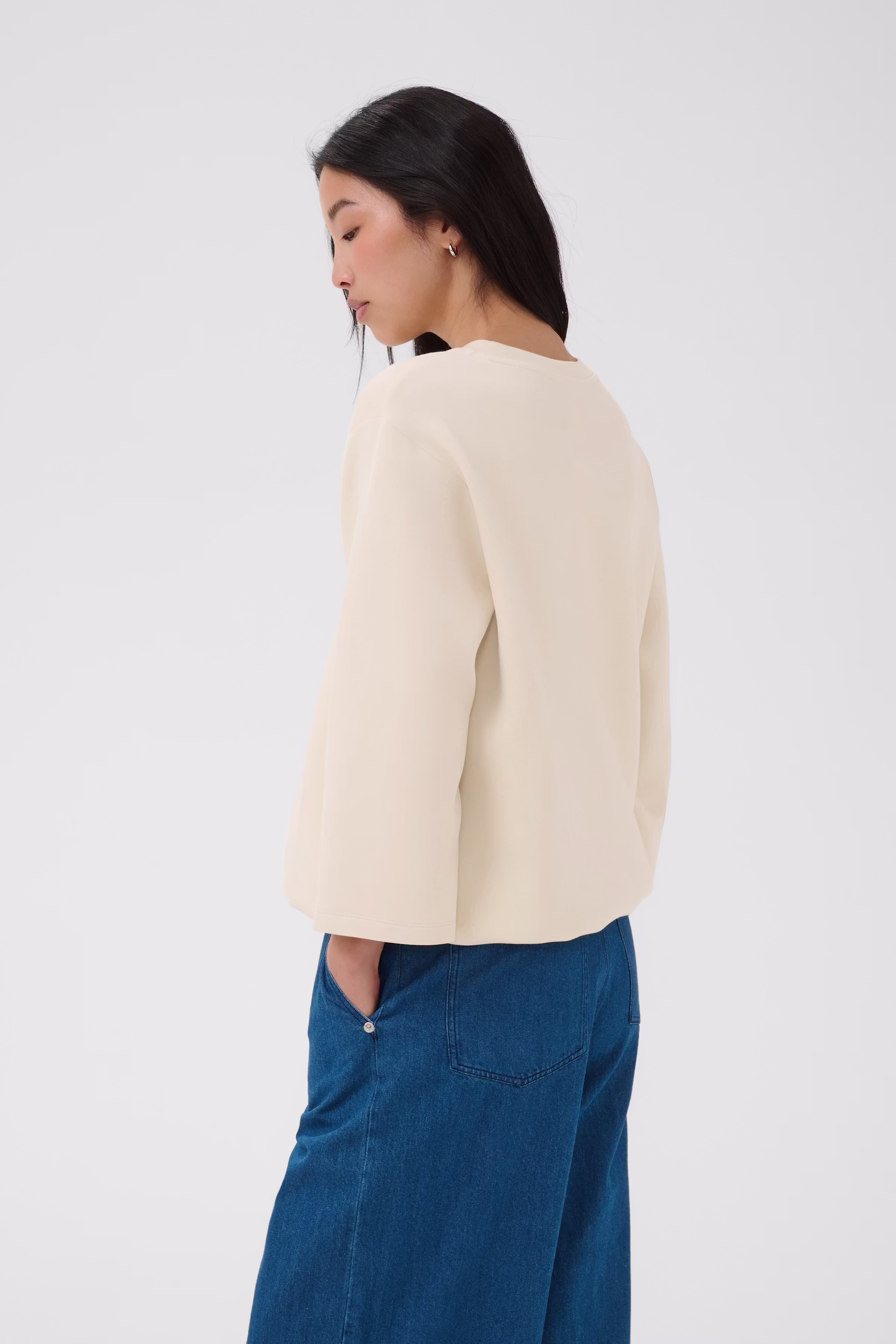 ChelseyPW Sweatshirt LOOKBOOK BACK 30310827-130401