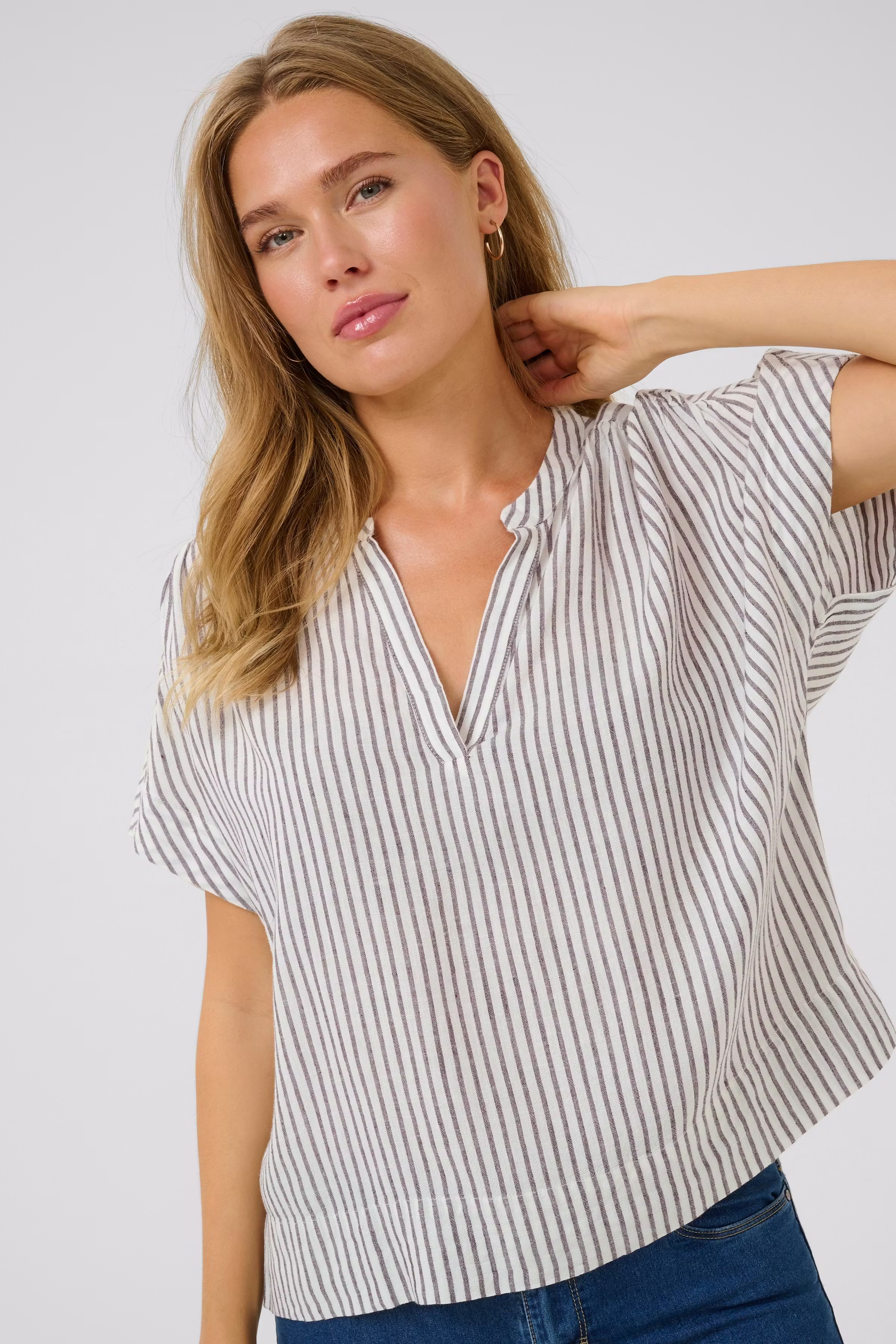 KAmilia Linen Top LOOKBOOK DETAIL 10509670-107749