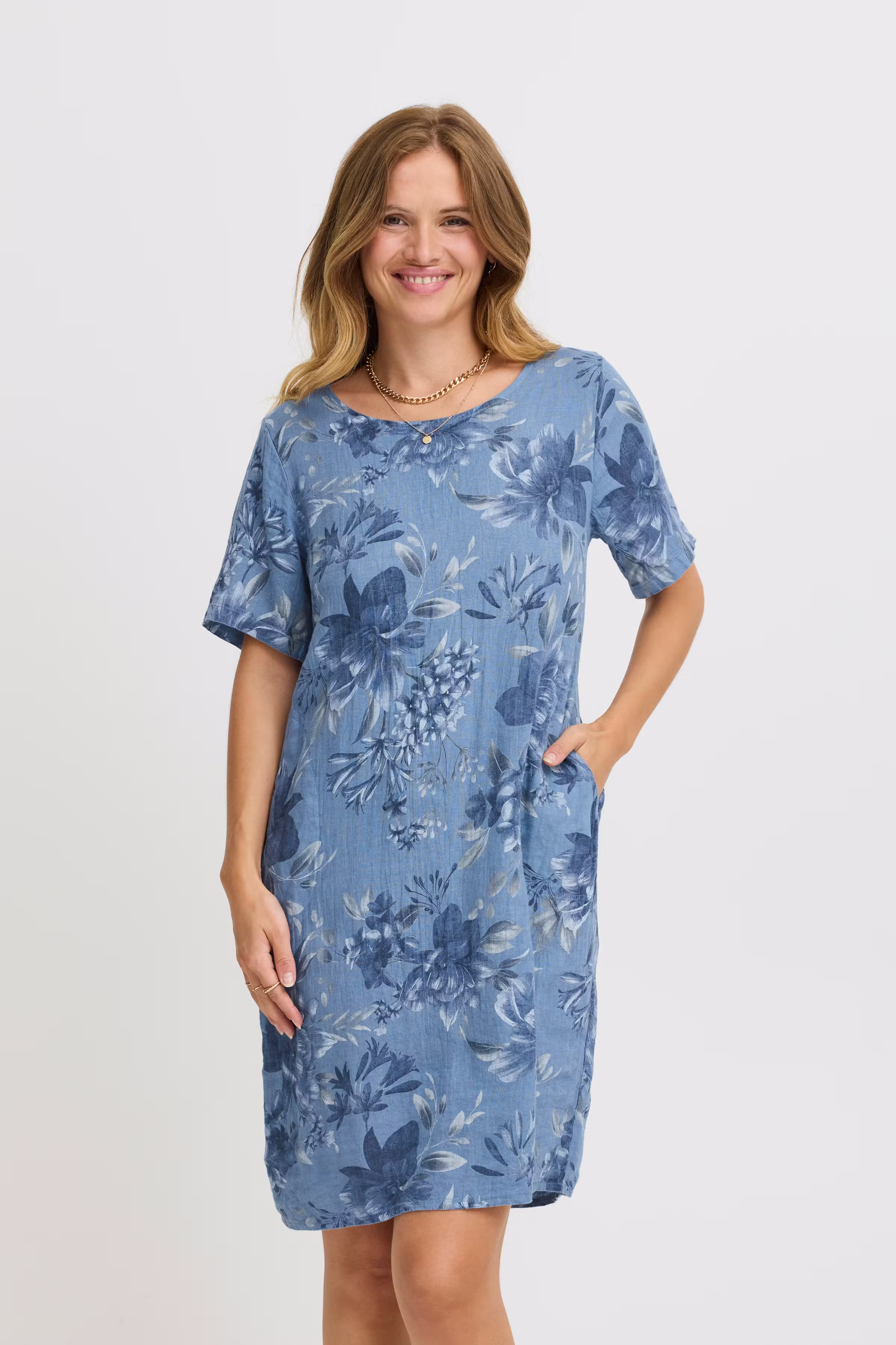 SBTORIA Kjole LOOKBOOK FRONT 22100663-173912