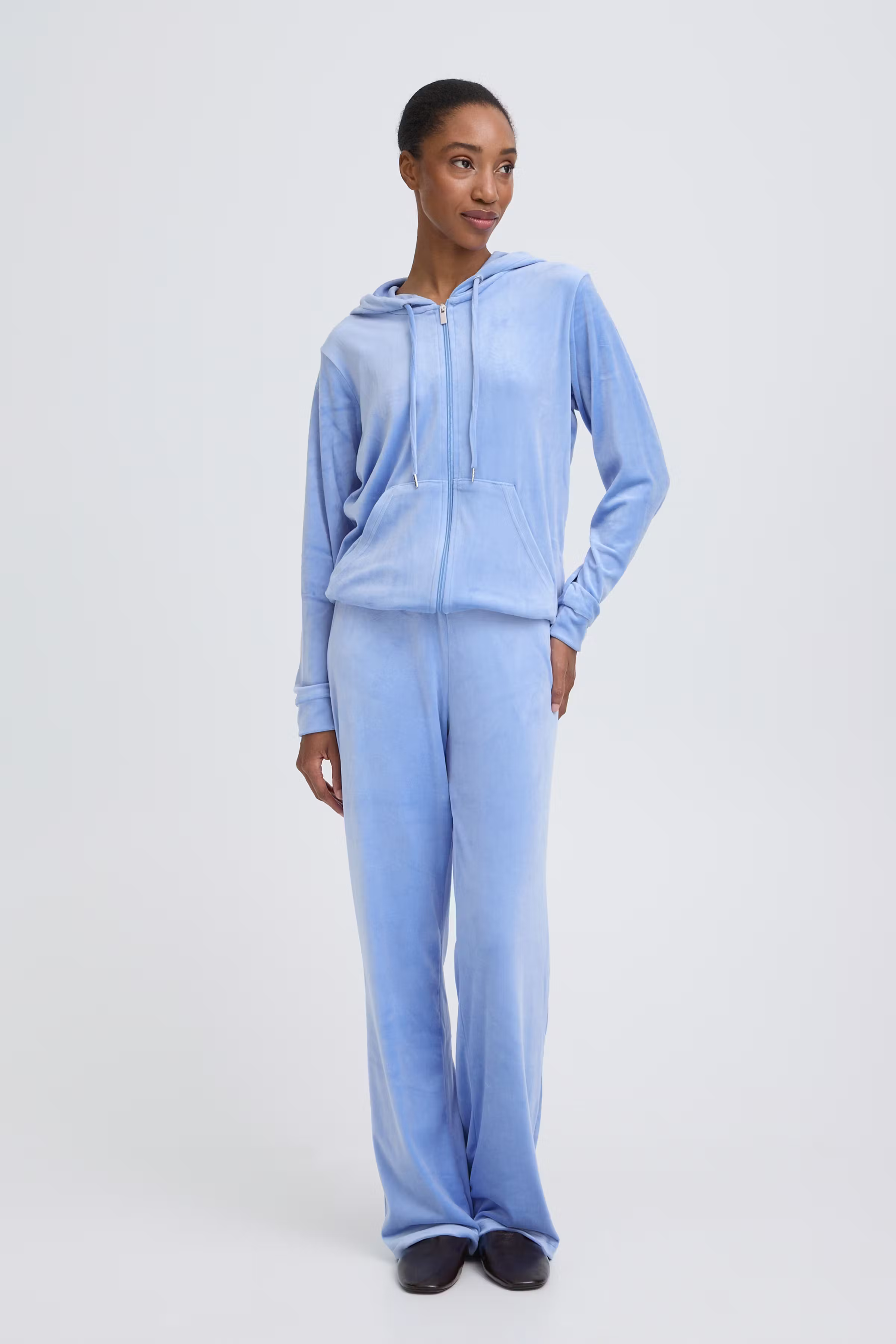 BYMITZA Joggedrakt LOOKBOOK FRONT 20810786-164020