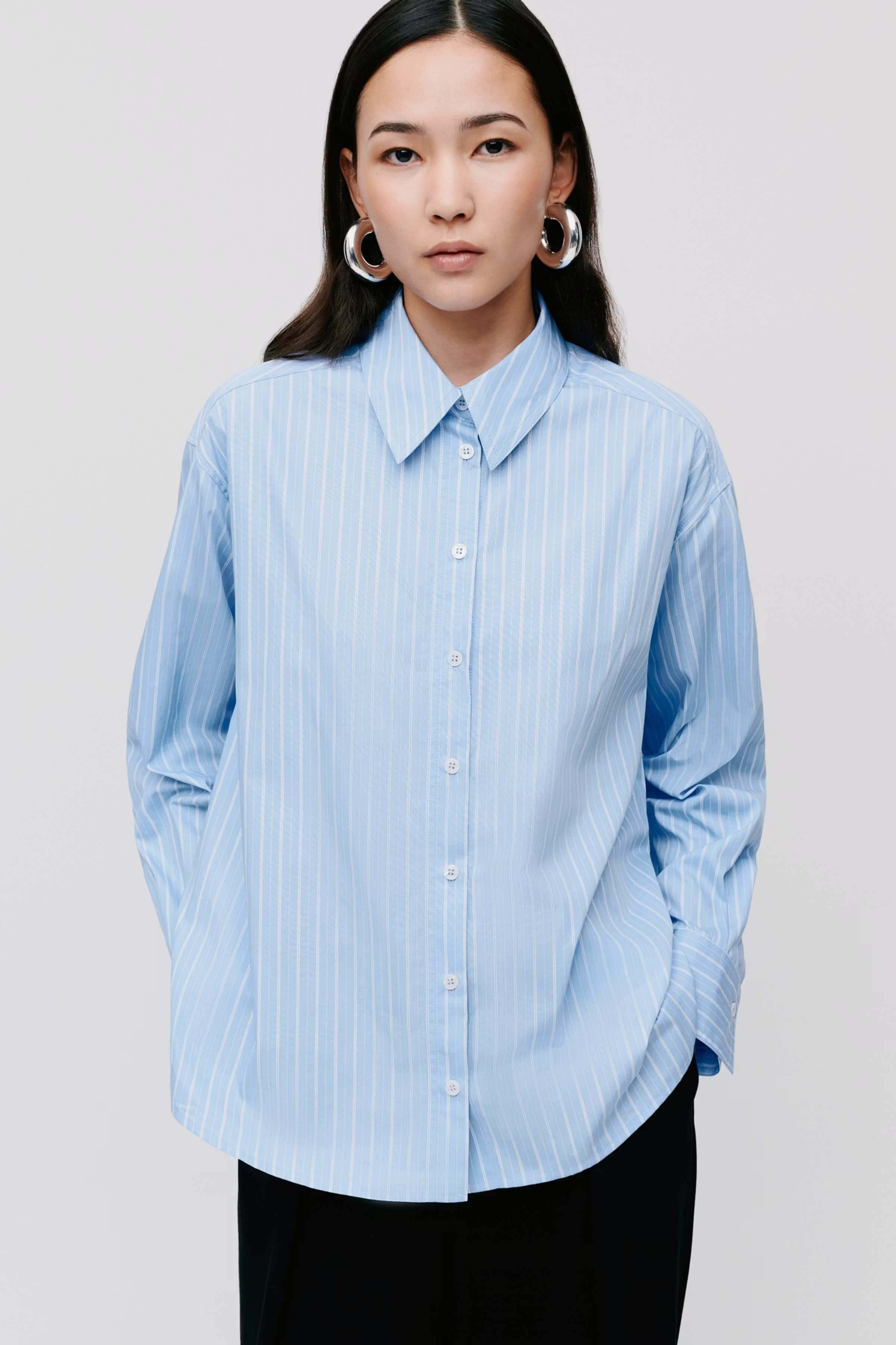 EVONNE Blouse LOOKBOOK FRONT 30600282-MC2150