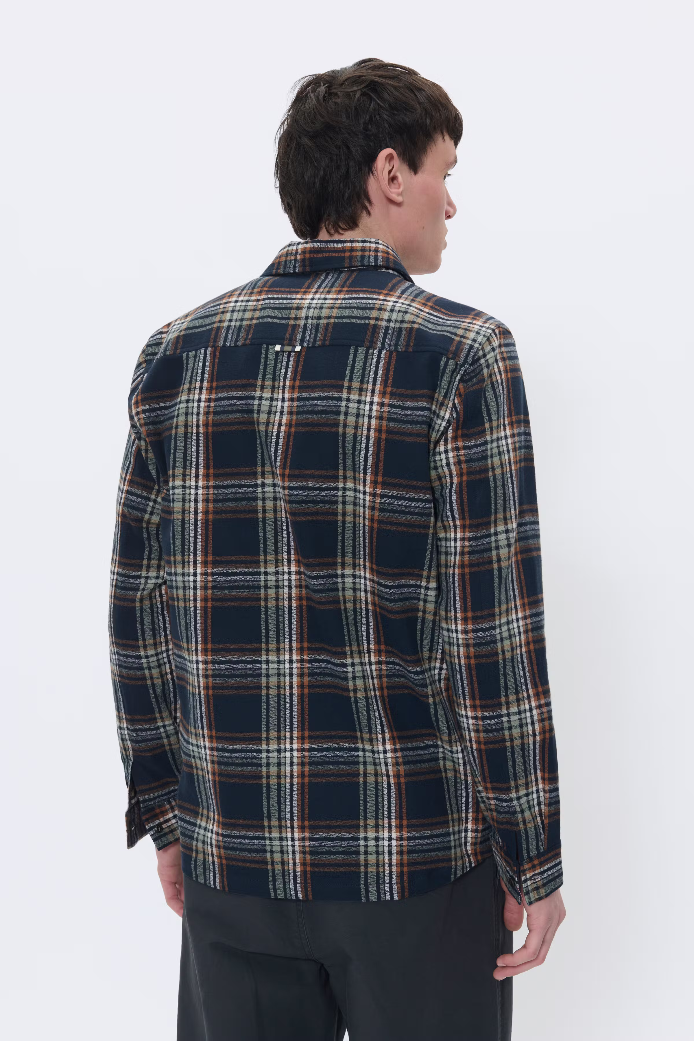 MApelton Shirt LOOKBOOK BACK 30208628-194011