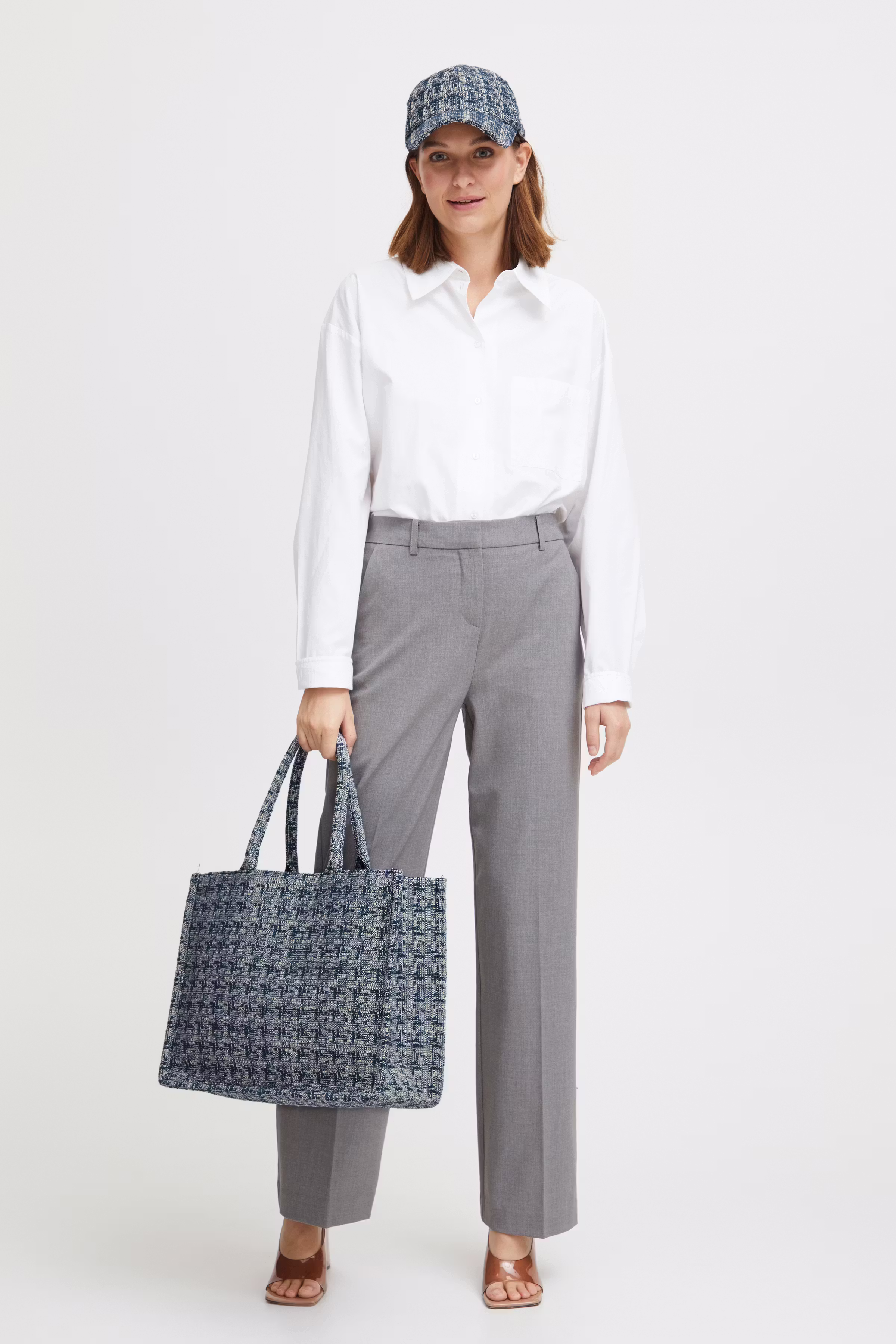 BAWAFFE Pose LOOKBOOK FRONT 20814812-200457