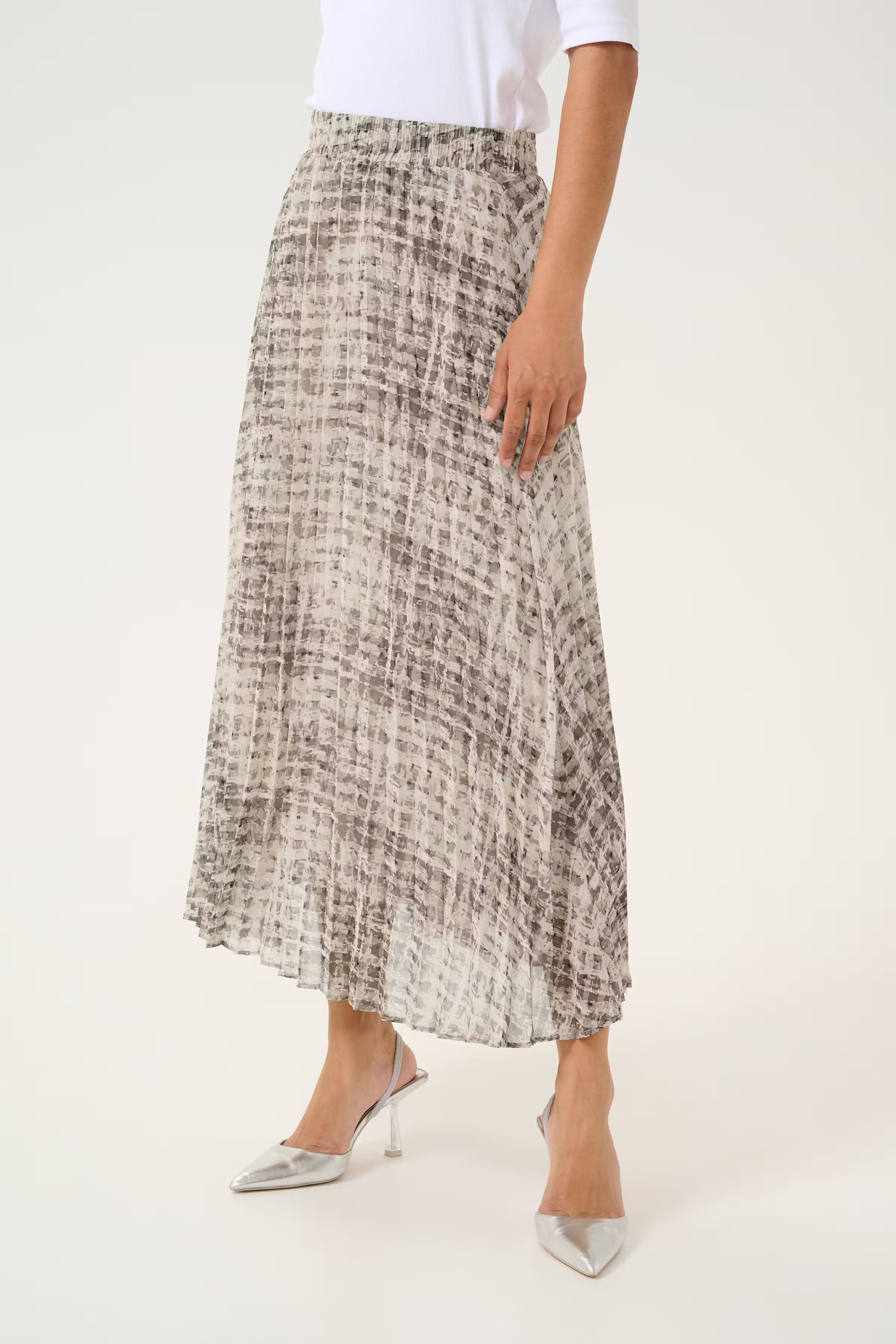 KAtrinike Skirt LOOKBOOK FRONT 10509412-106805