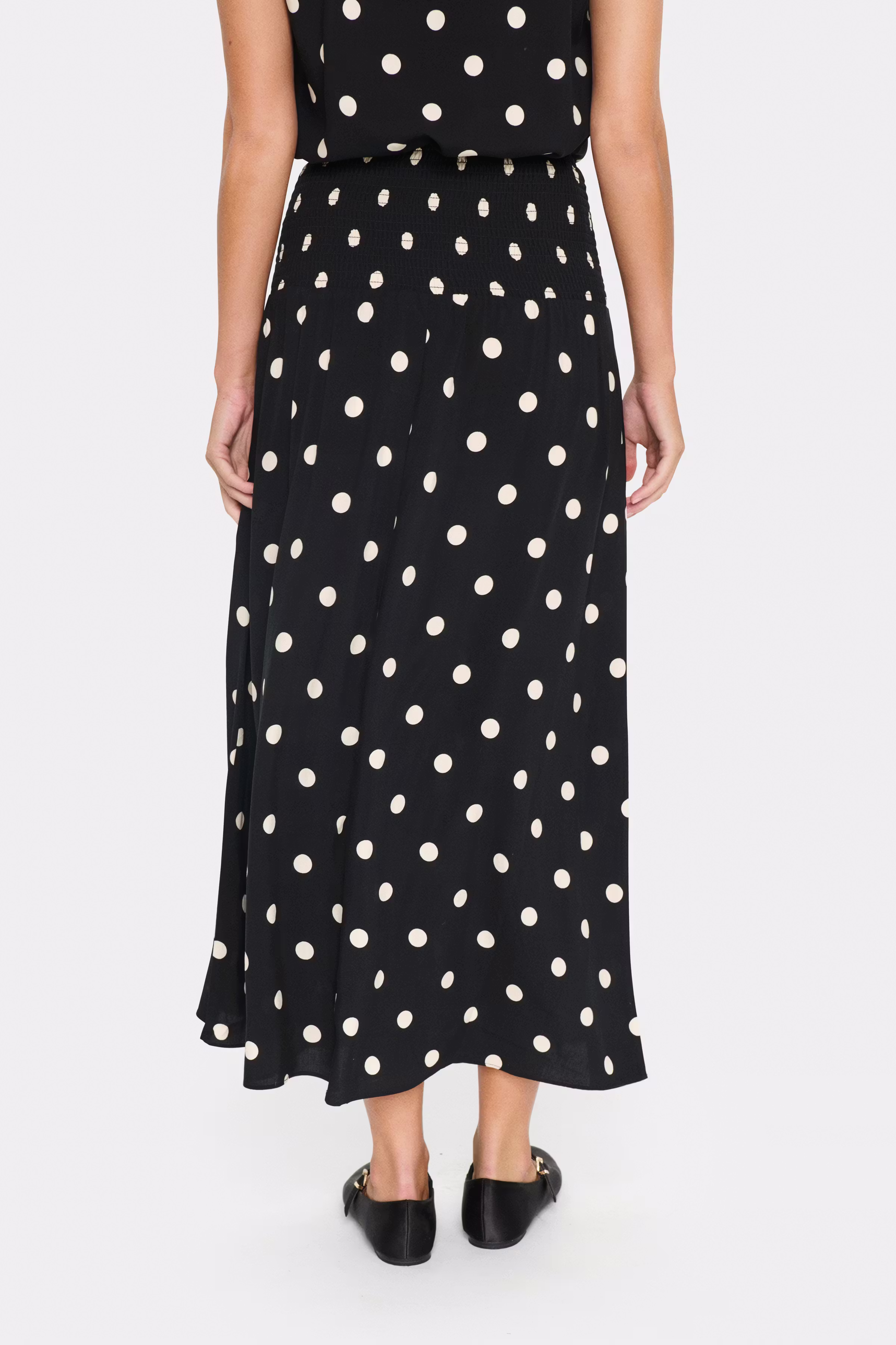 GislaSZ Skirt LOOKBOOK BACK 30514246-303864